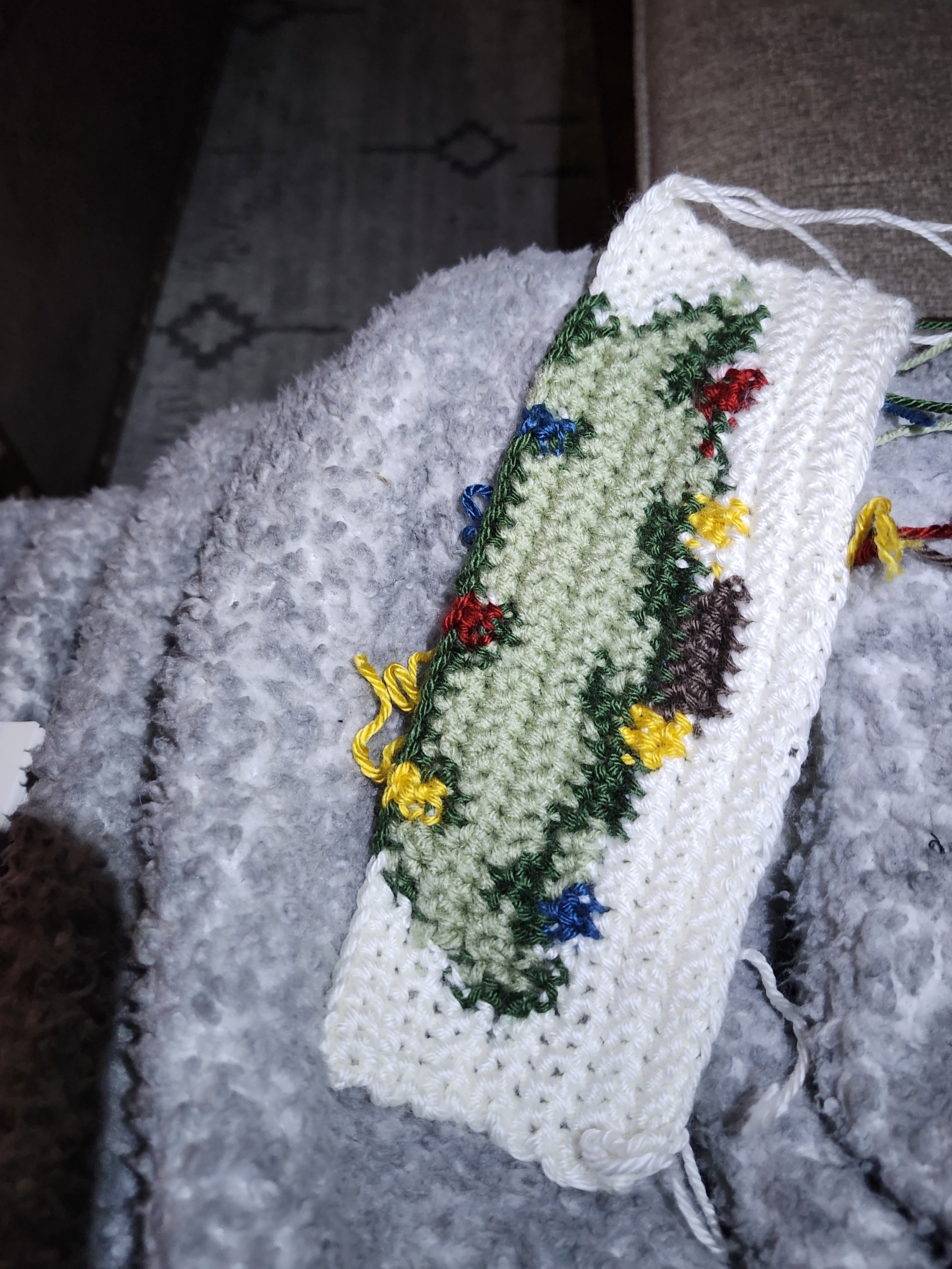 Crafting a Cozy Crocheted Christmas Tree