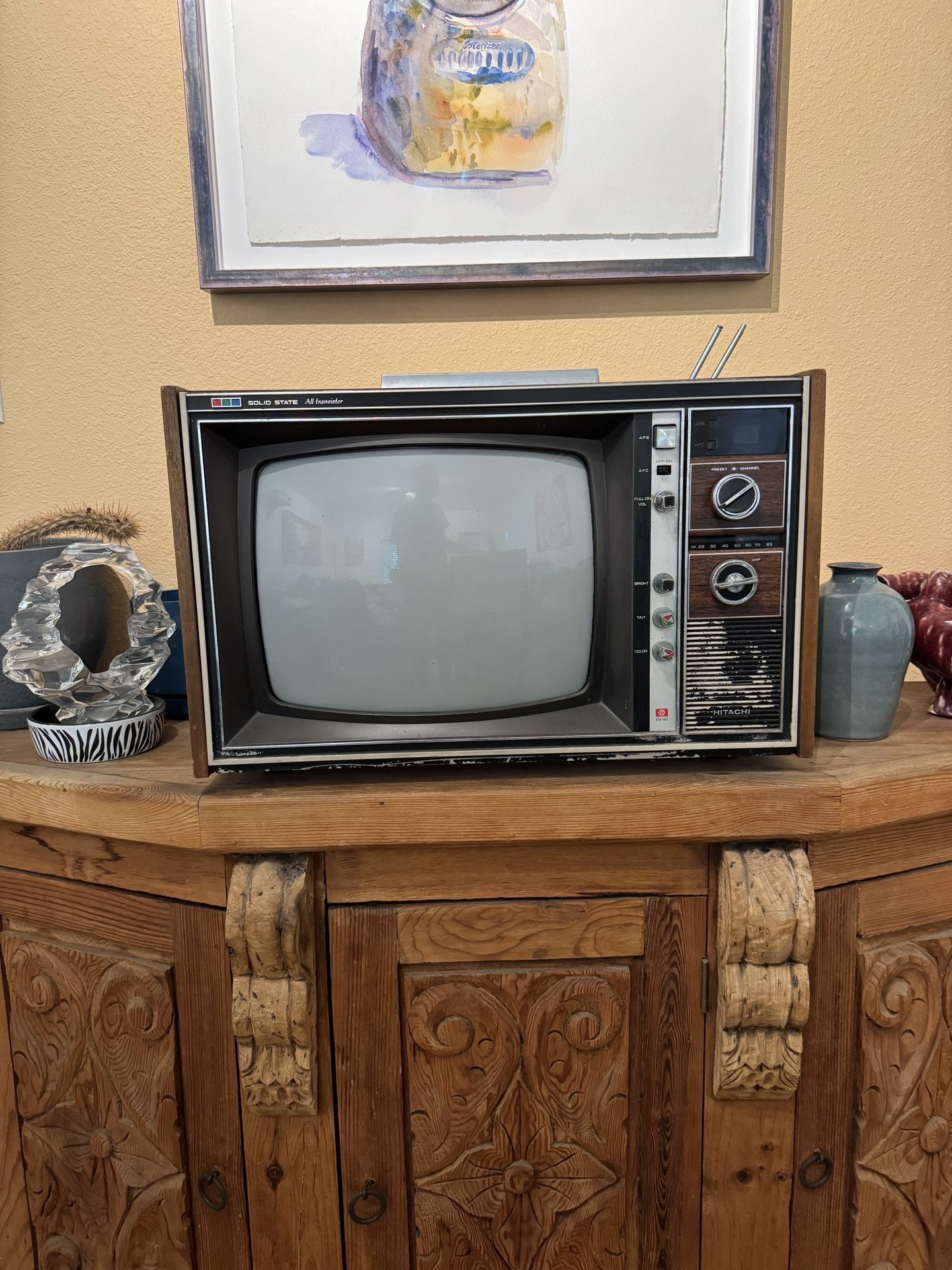 A blast from the past: Hitachi's 13" CRT TV from 1971