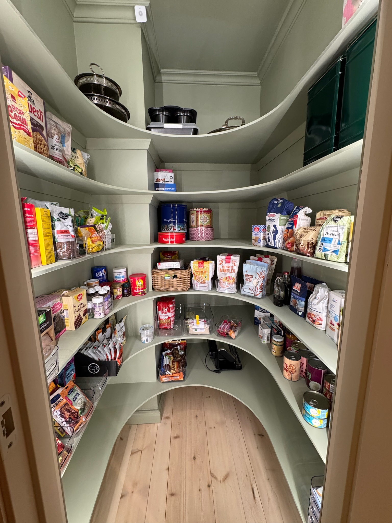 Transforming our pantry: Check out the stunning before and after!