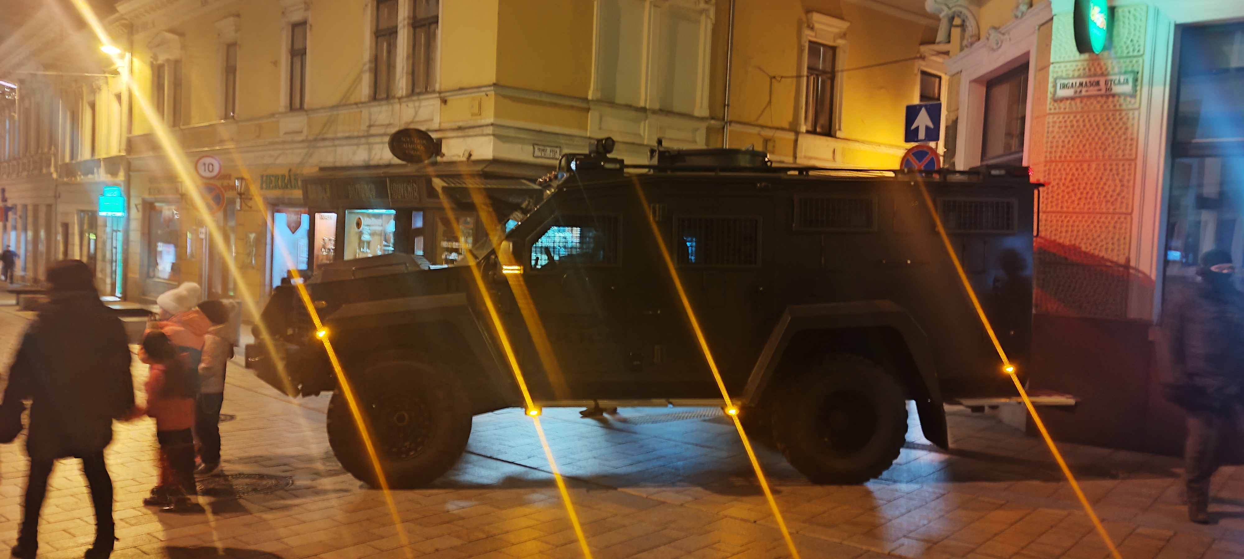 A Glimpse into Christmas 2024 in Hungary
