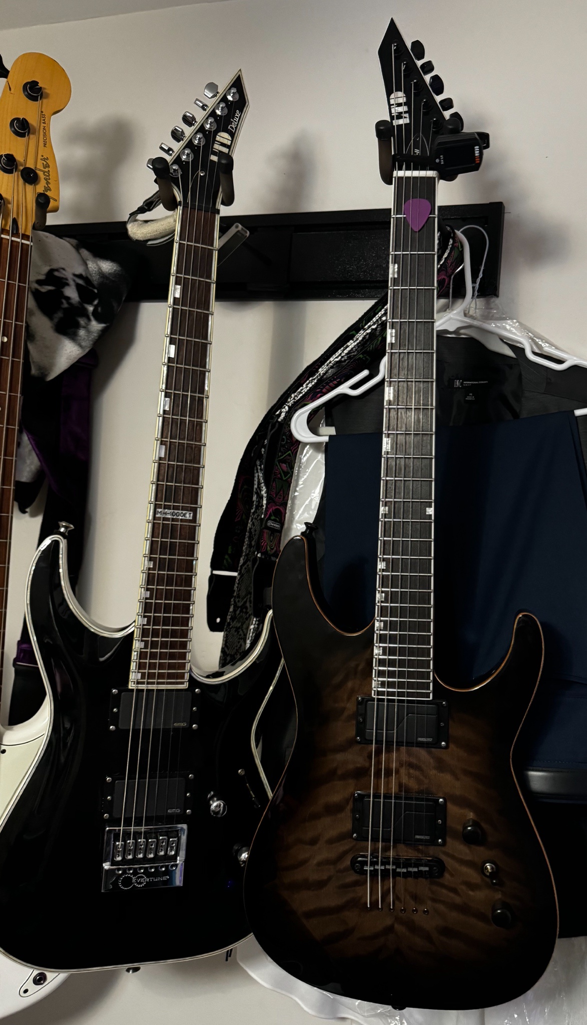 Guitars: The Ultimate Fan Showcase