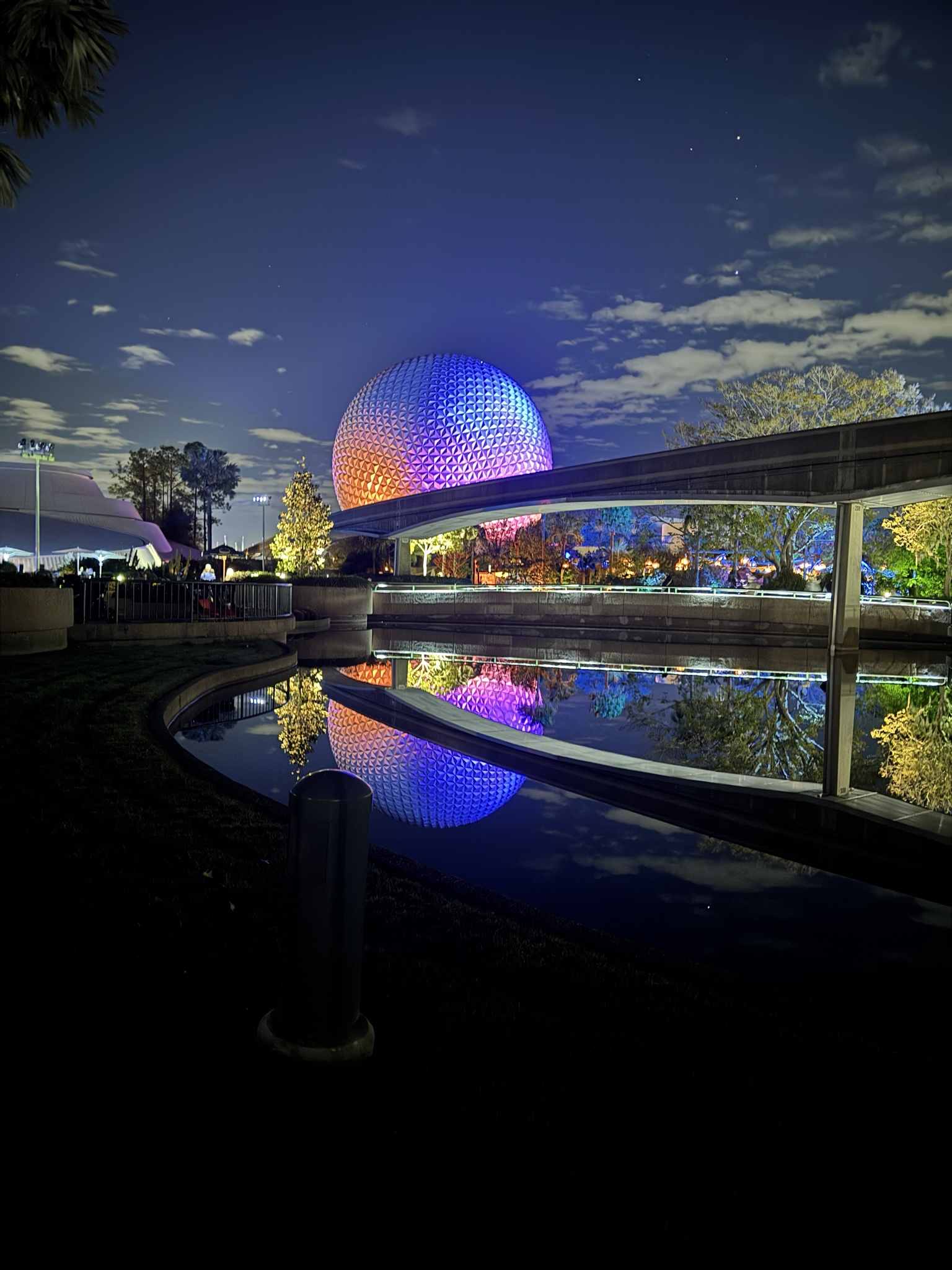 A Night to Remember at Epcot Center: Saturday Vibes on 1/25