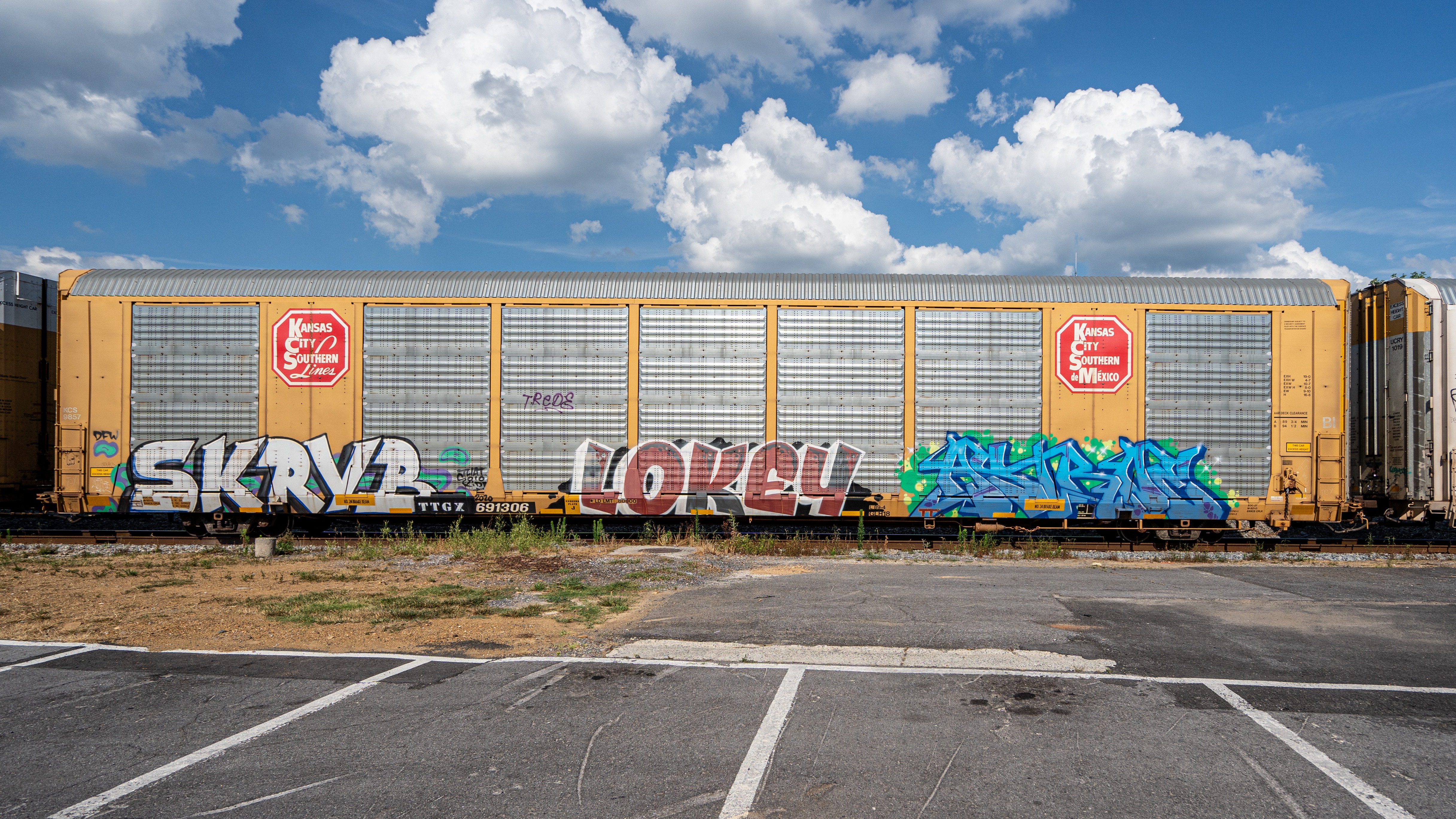 Capturing a train car every day: Day 157 of my journey