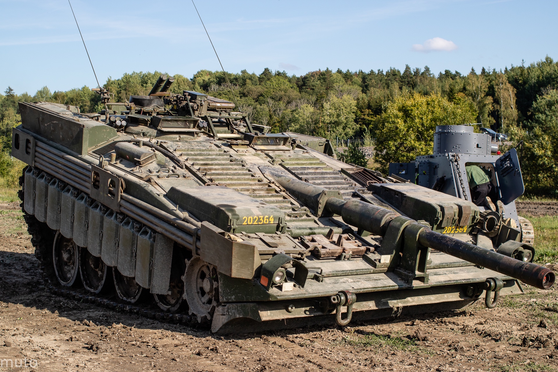 Stridsvagn 103: The Unique Swing Tank