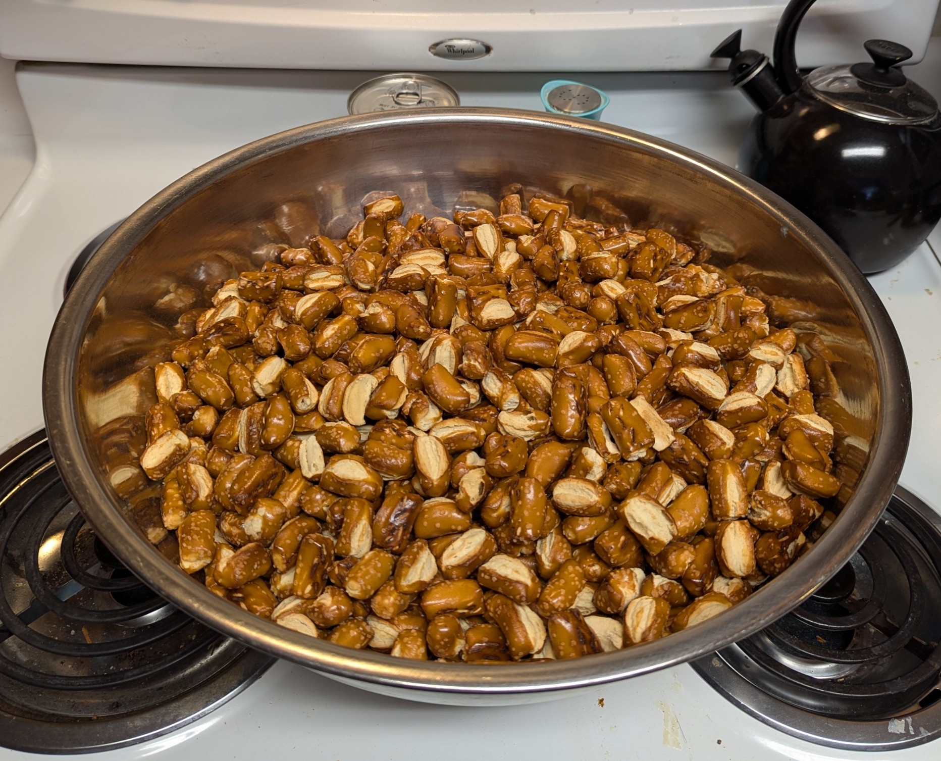 The 1970s Giant Bowl: Your Holiday Hero!