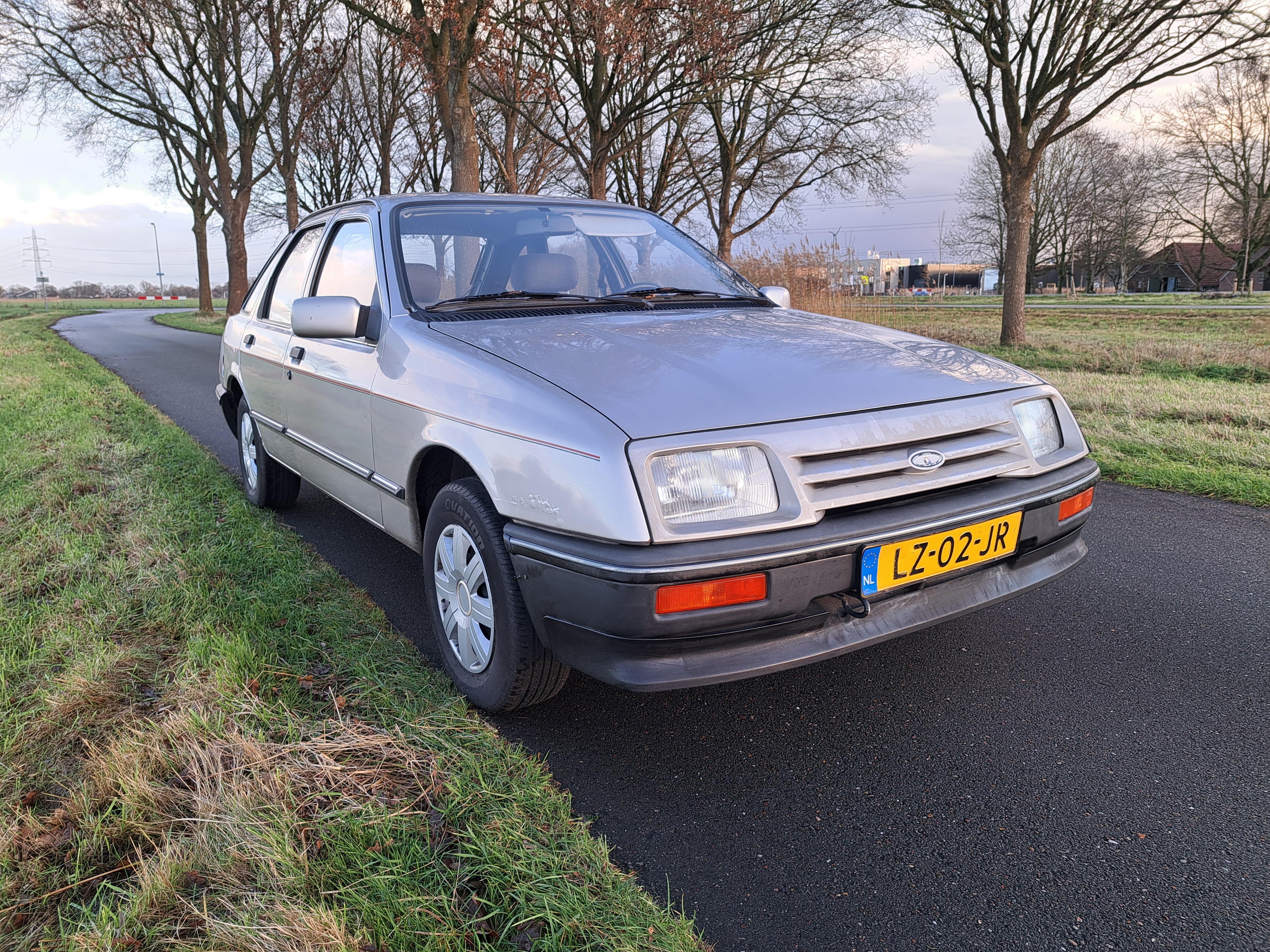 Throwback to the iconic Ford Sierra mk1 from 1985.