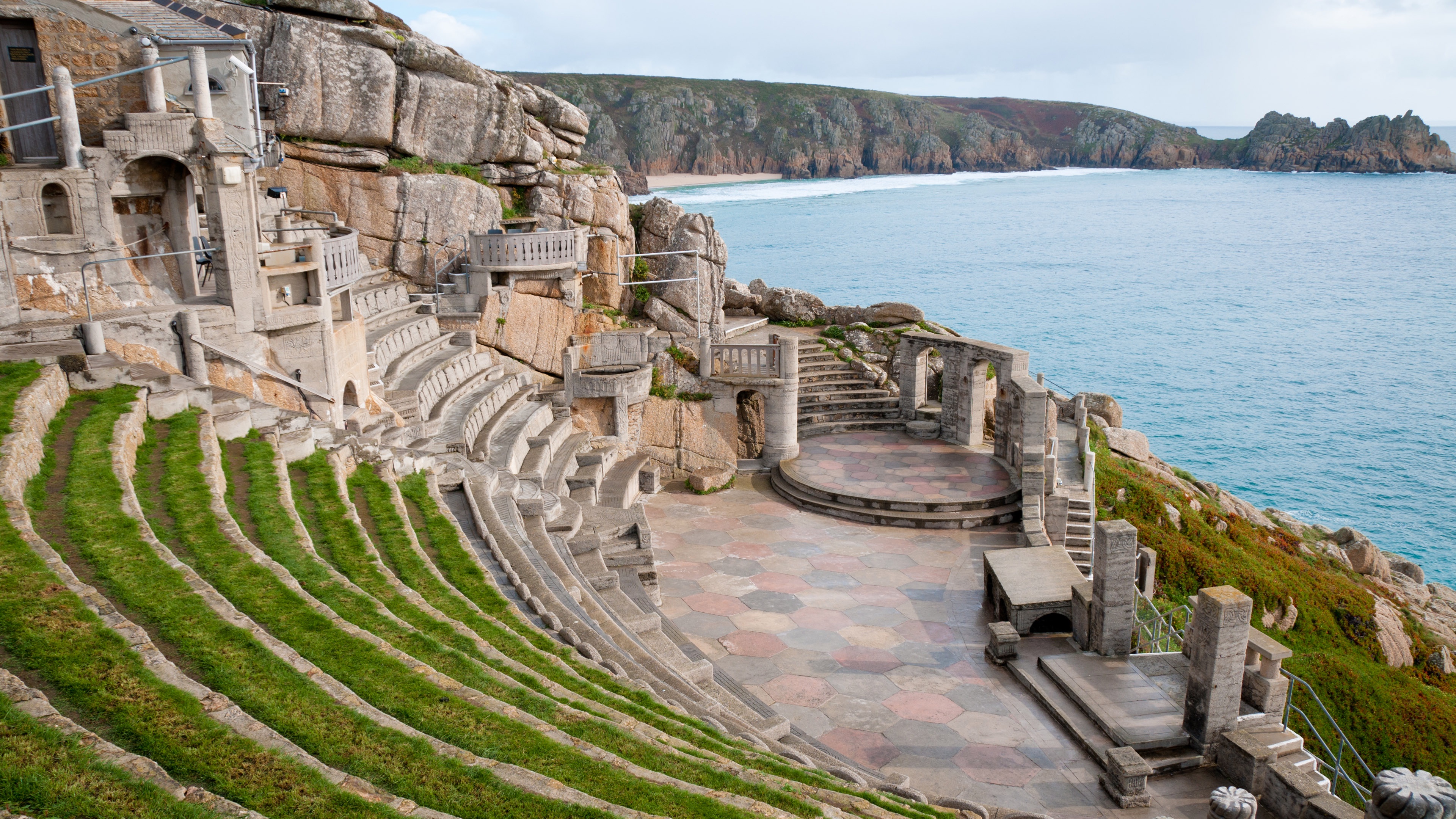 A Beautiful Stage by the Sea: Where Nature Meets Art