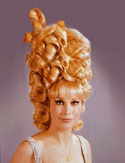 Barbara Eden: A Glimpse into the 1960s Glamour