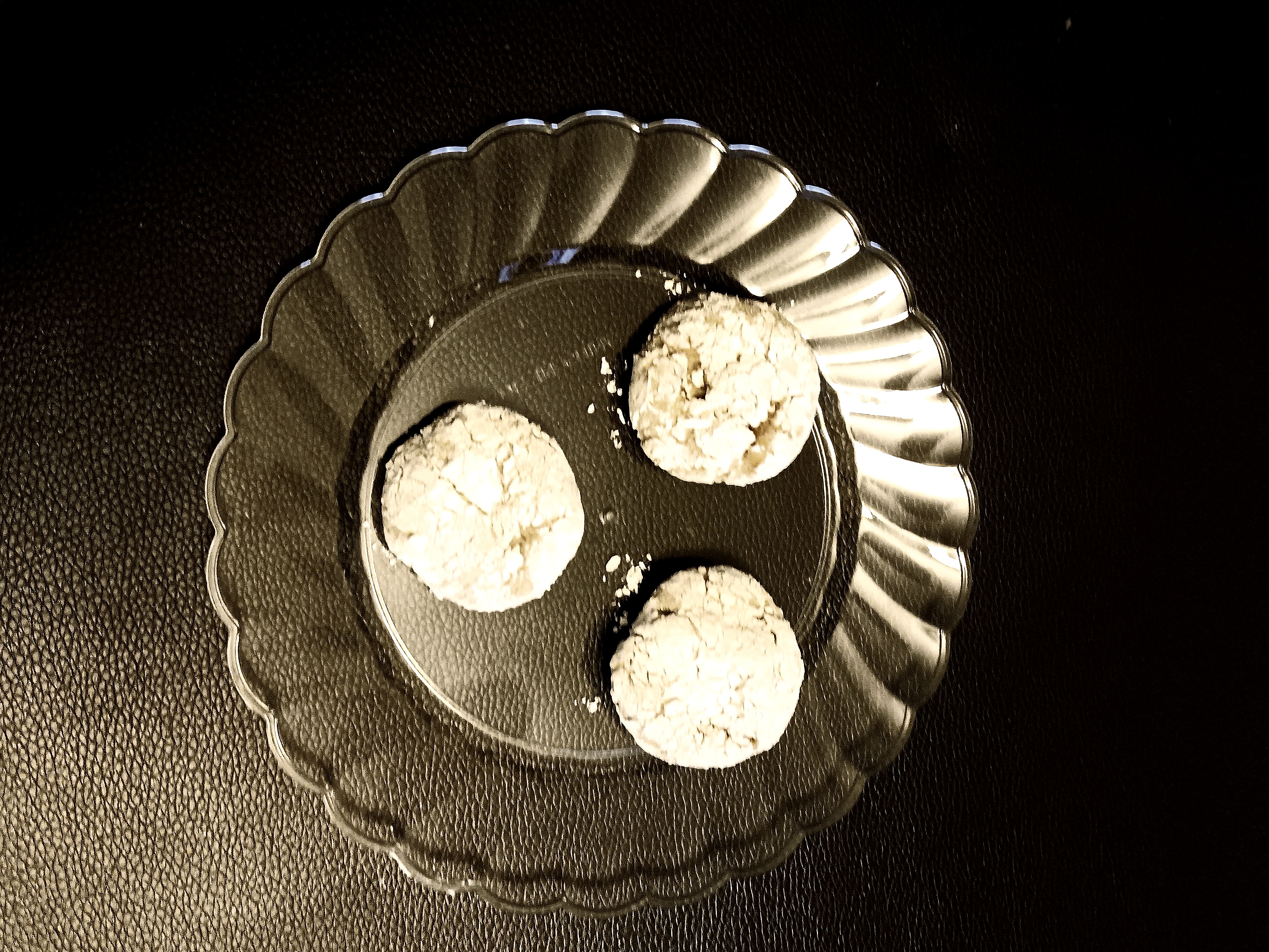 Pfeffernusse: The Timeless Christmas Cookie You Can't Resist!