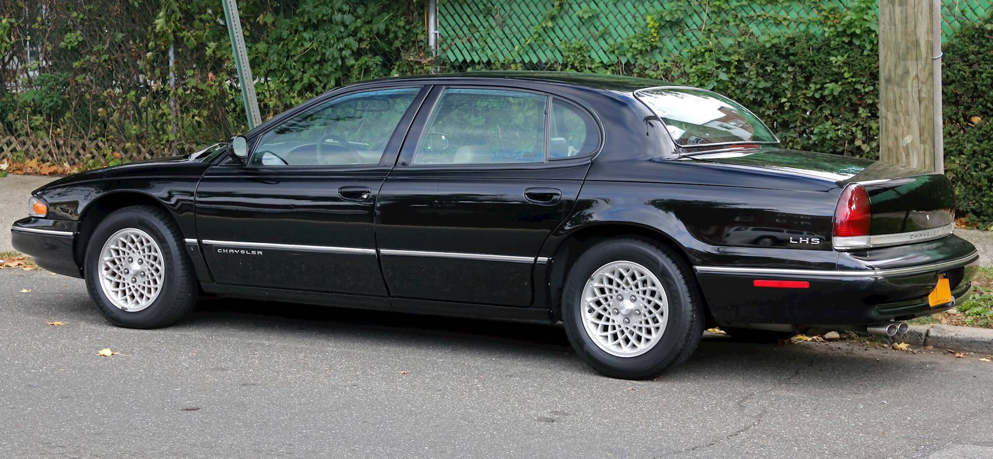 Calling all enthusiasts of the classic 95 Chrysler LHS!