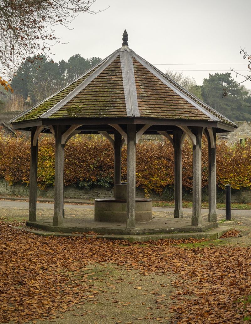 Exploring the Charm of the Old Market Stand