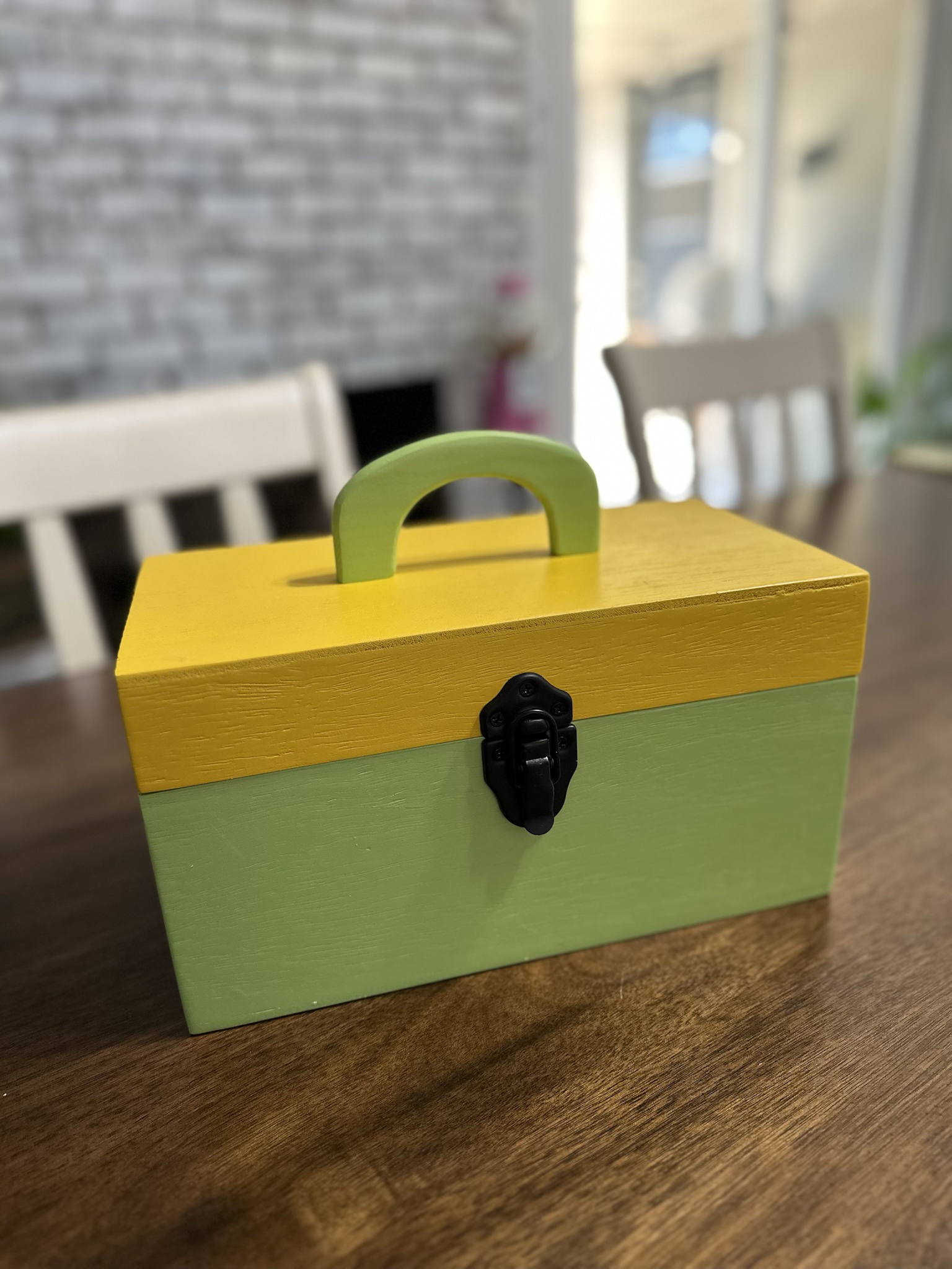 I Crafted a Toolbox for My Knives That Looks Just Like a Kaboodle Makeup Case!