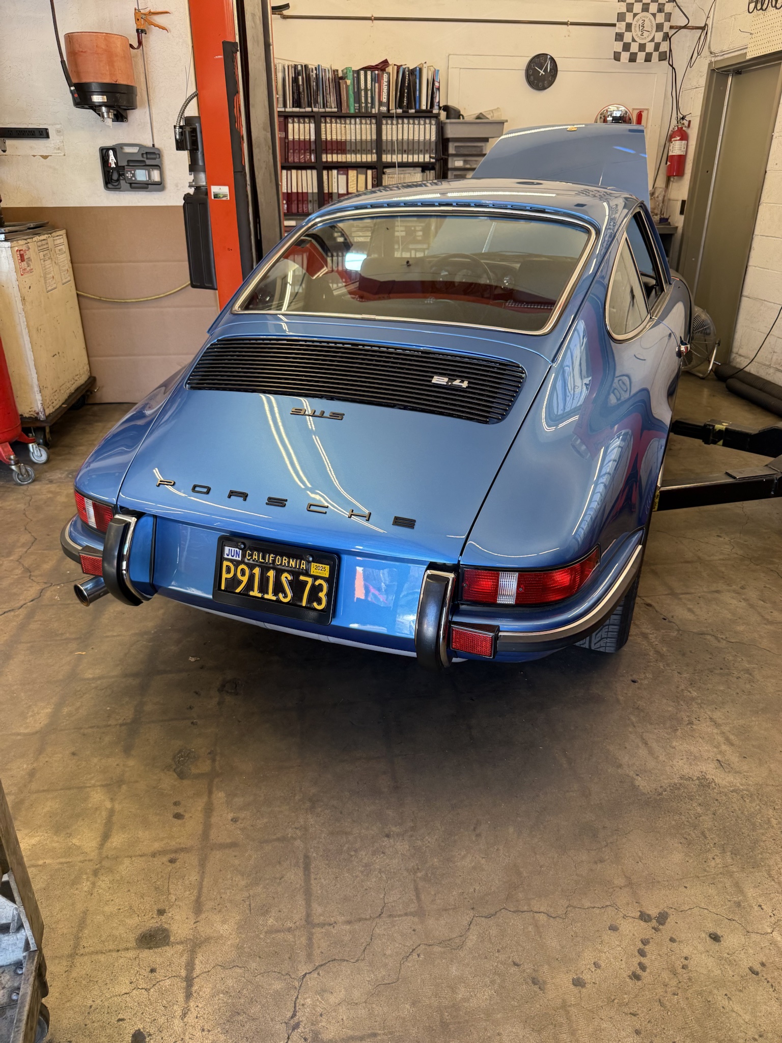 Getting my 1973 Porsche 911 S serviced: A classic in the shop