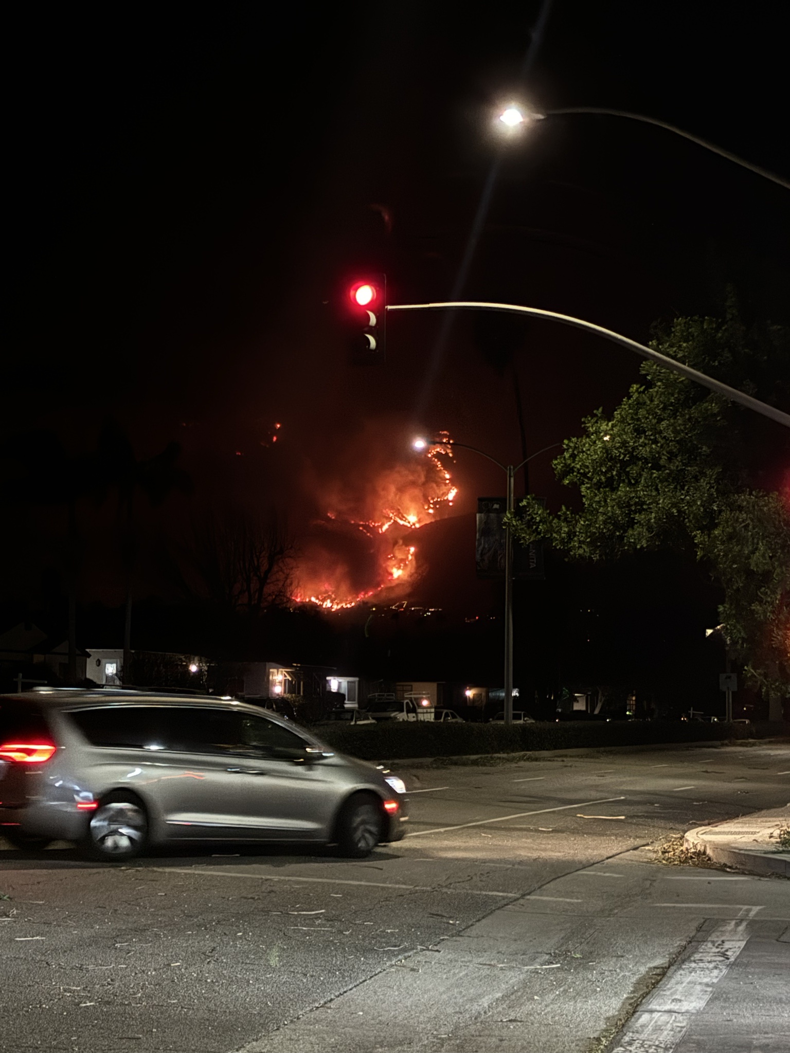 The Tense First Hour of the Eaton Fire Eruption