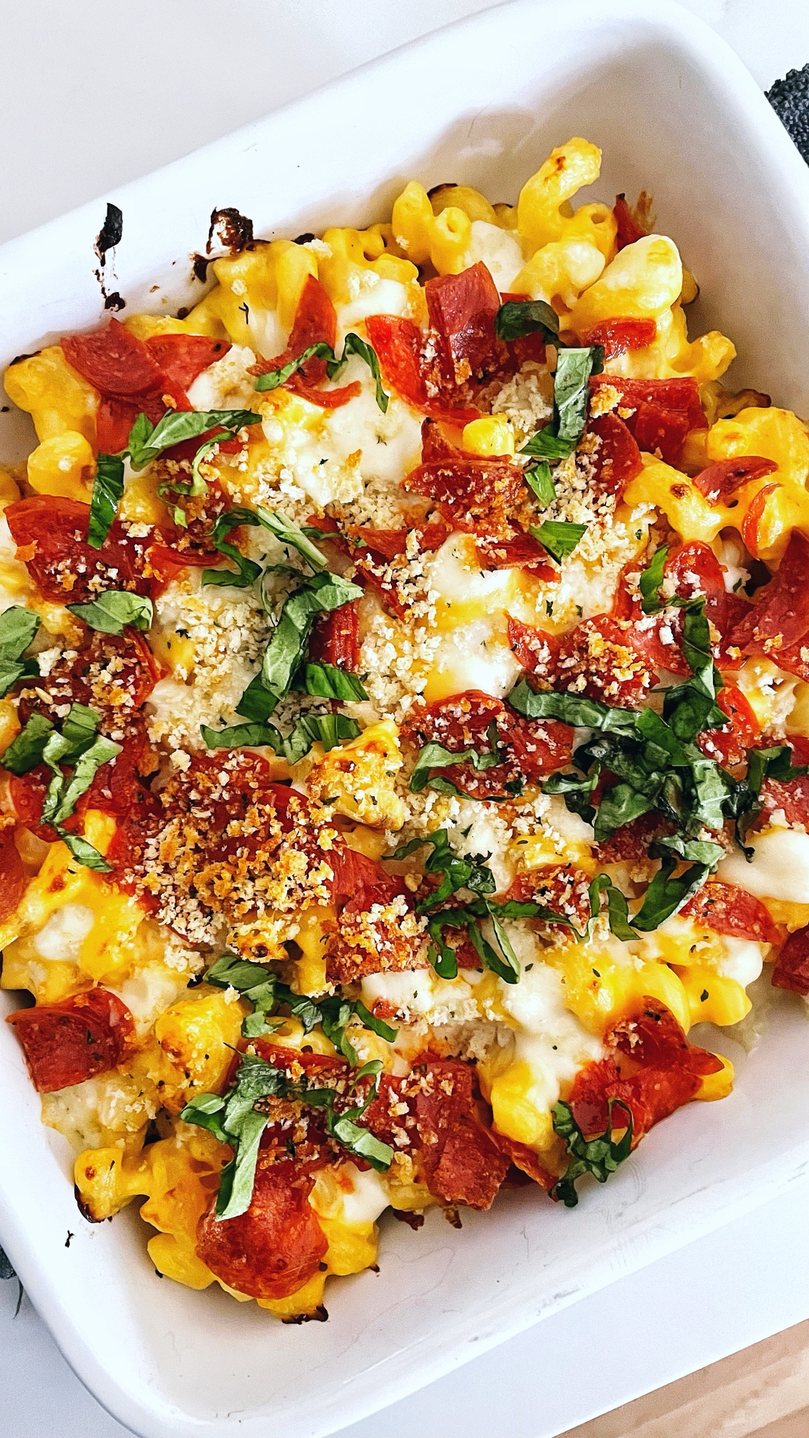 Indulgent Pizza Mac and Cheese Delight