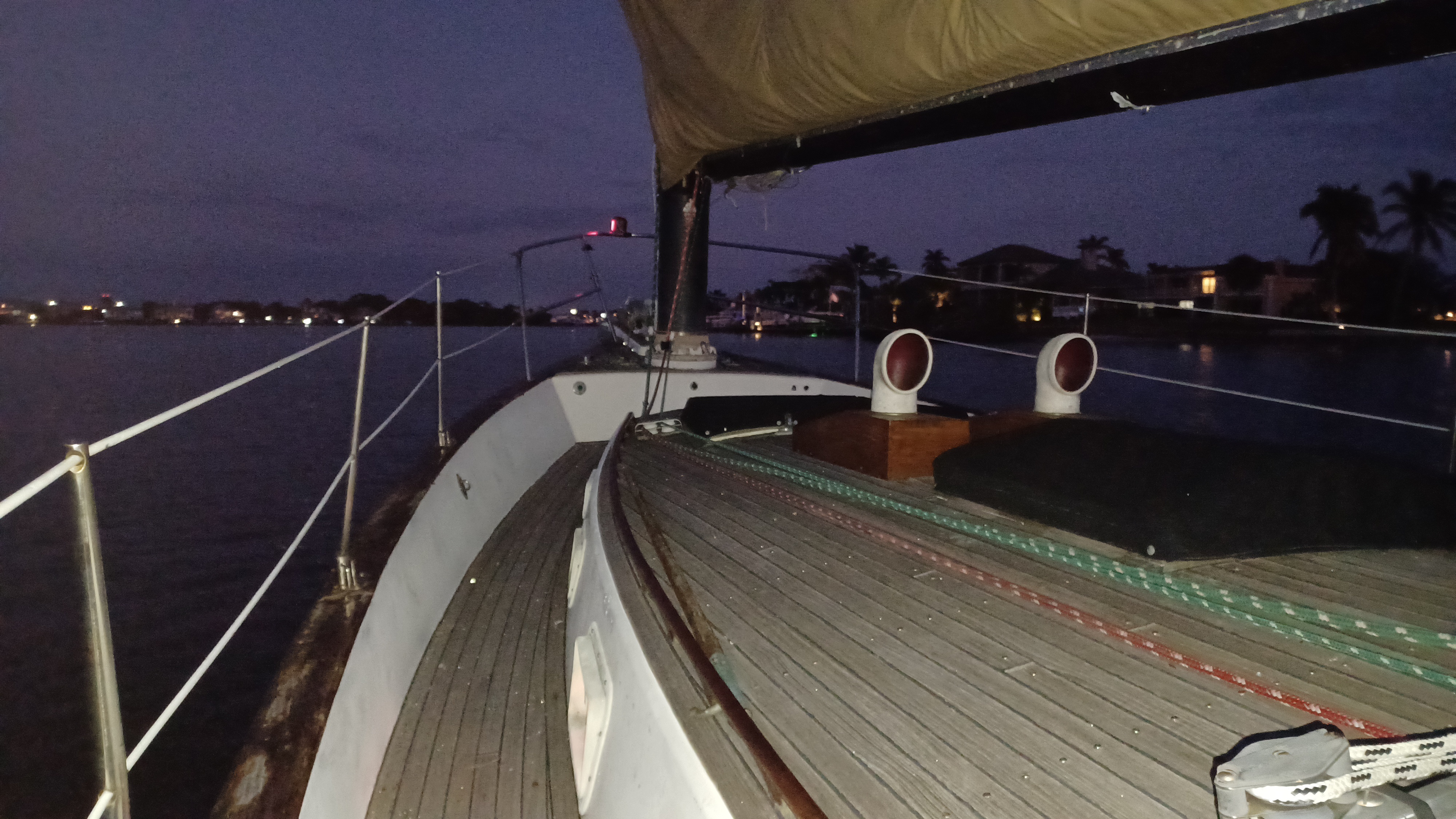 Navigating the Majestic Great Lakes: A Sailing Adventure