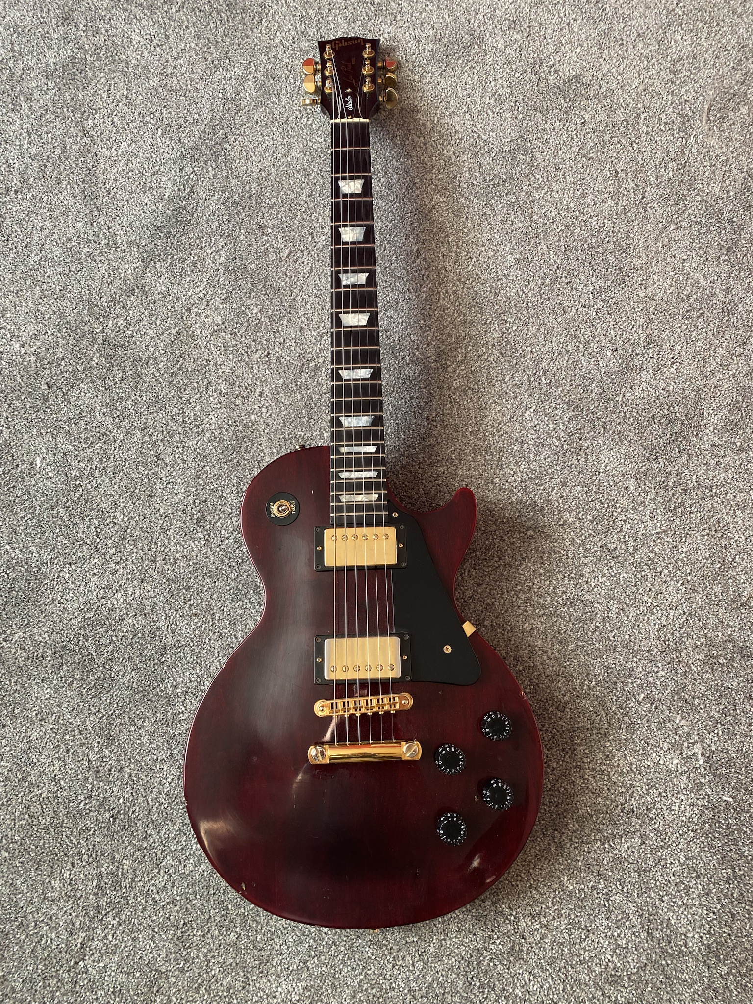The Iconic Gibson Les Paul Studio Guitar