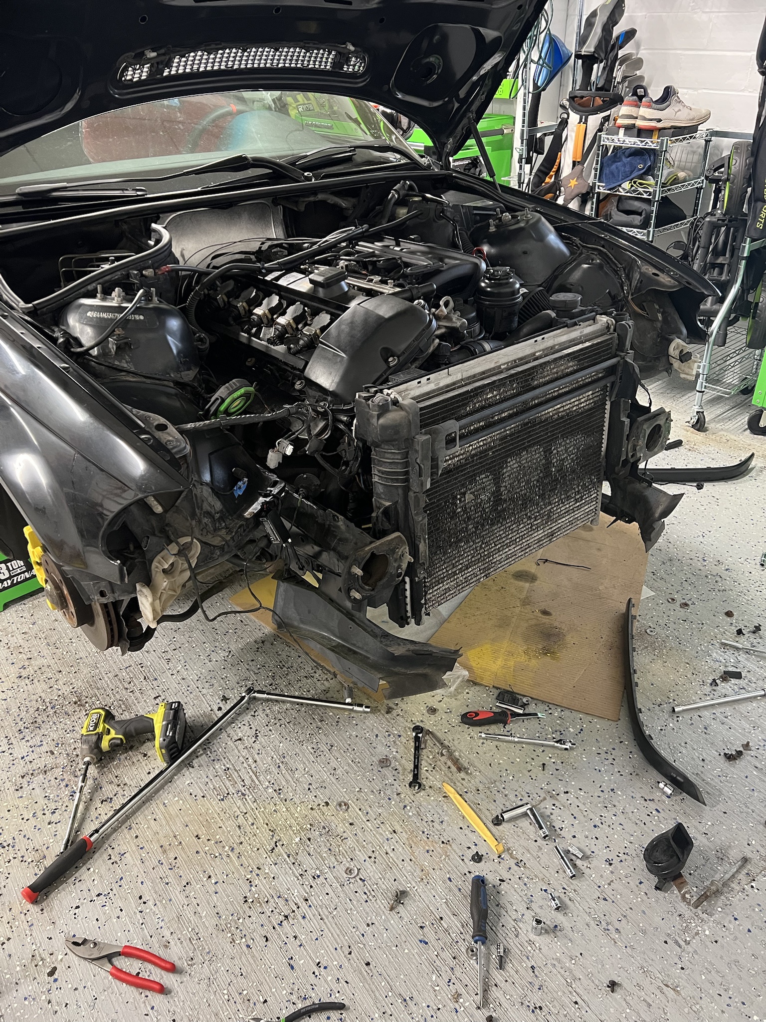 Reviving the E46 Engine: A Clean-Up Journey