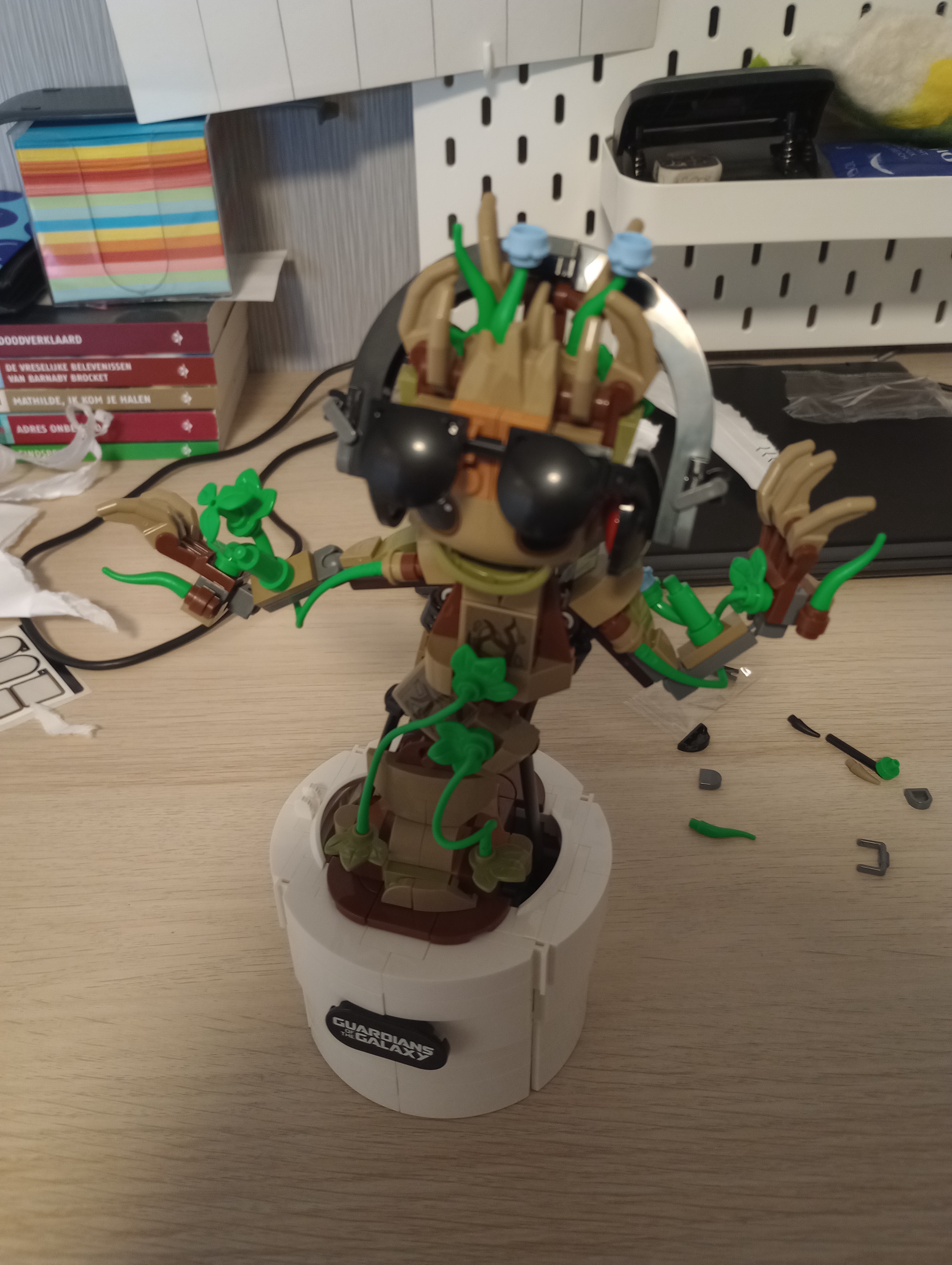 Building my own Groot with LEGO bricks
