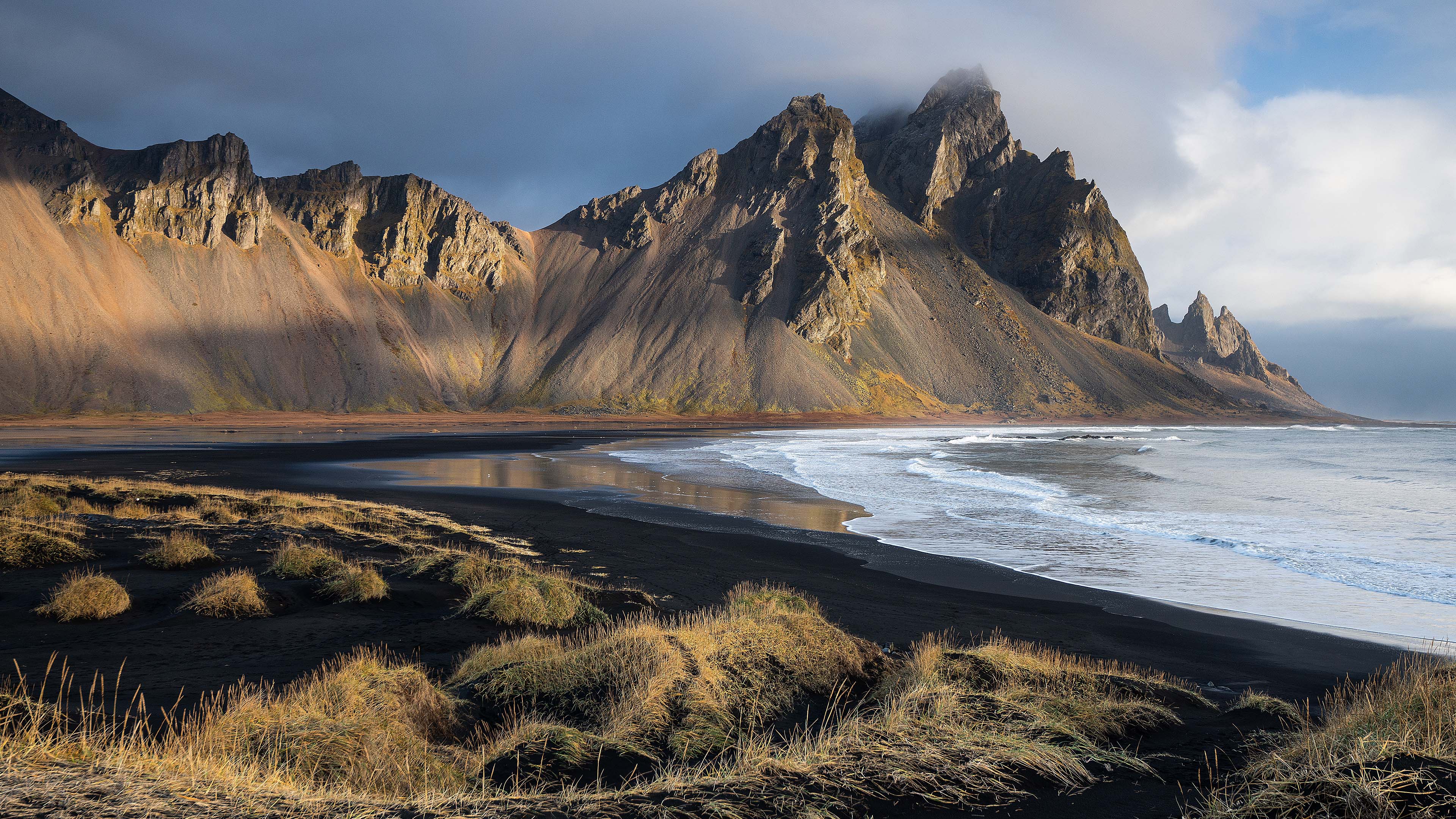 Breathtaking View of Vestrahorn