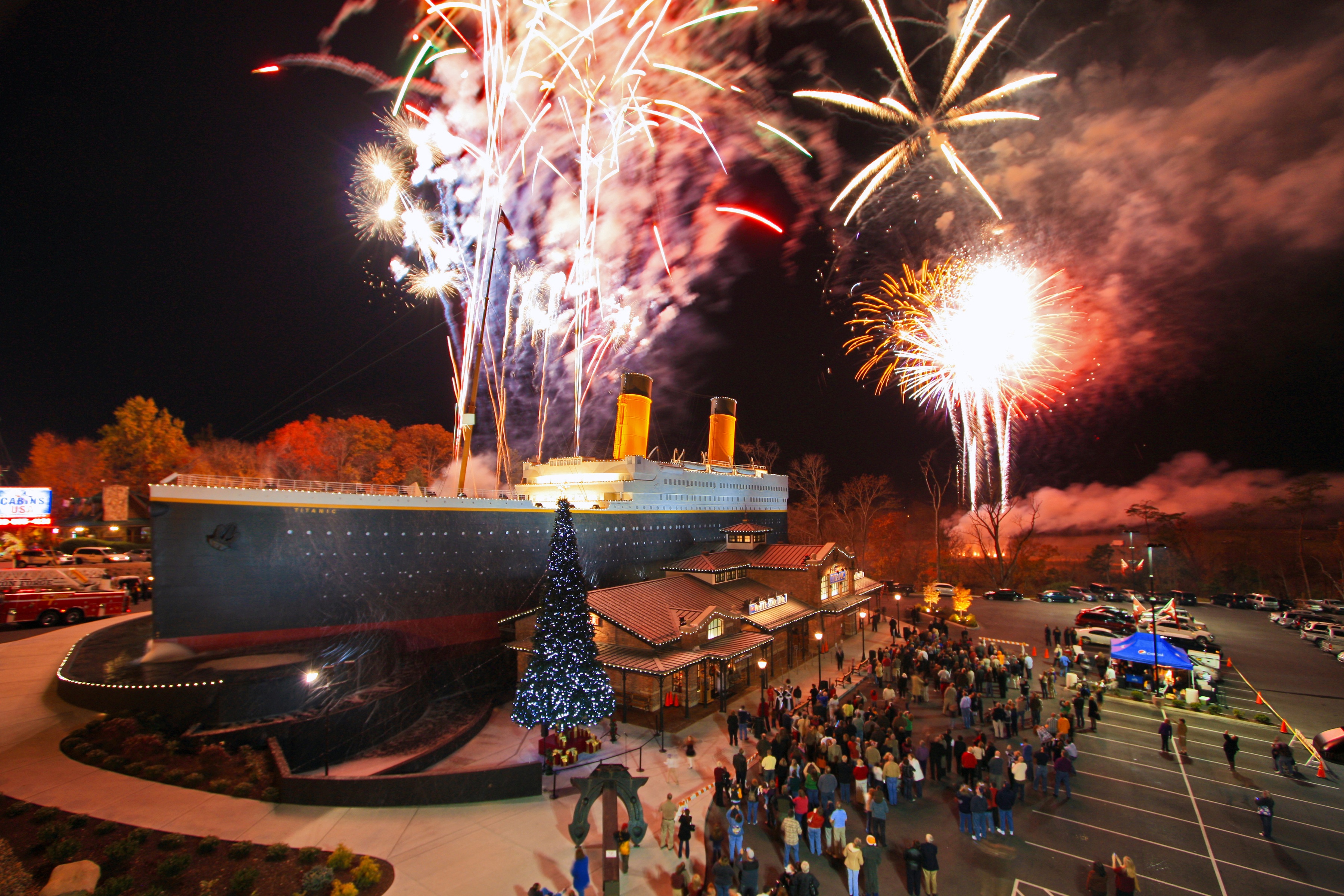 Experience a Titanic Christmas in Pigeon Forge, TN!