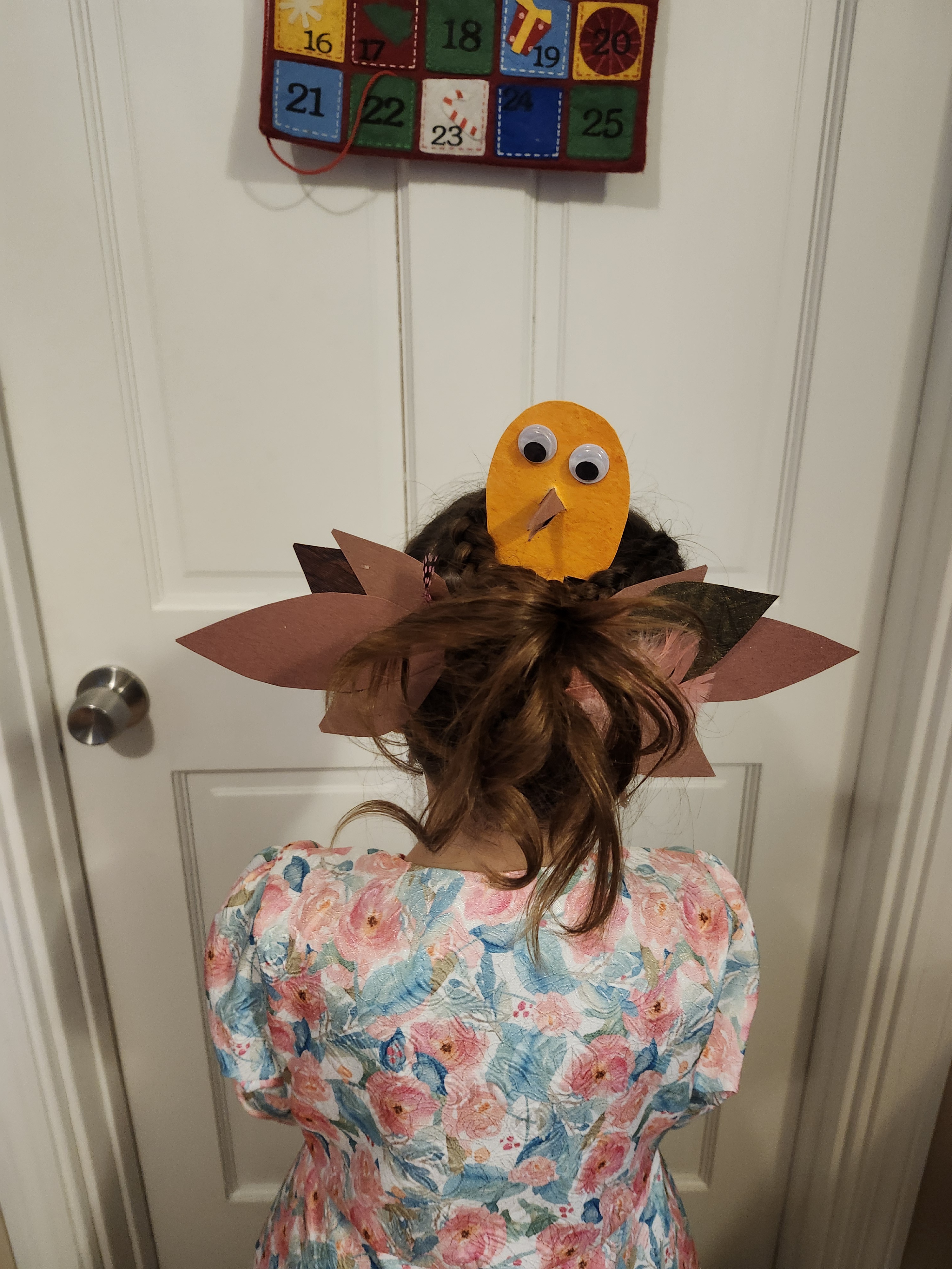 Dad's Turkey Day Braids: A Holiday Tradition?