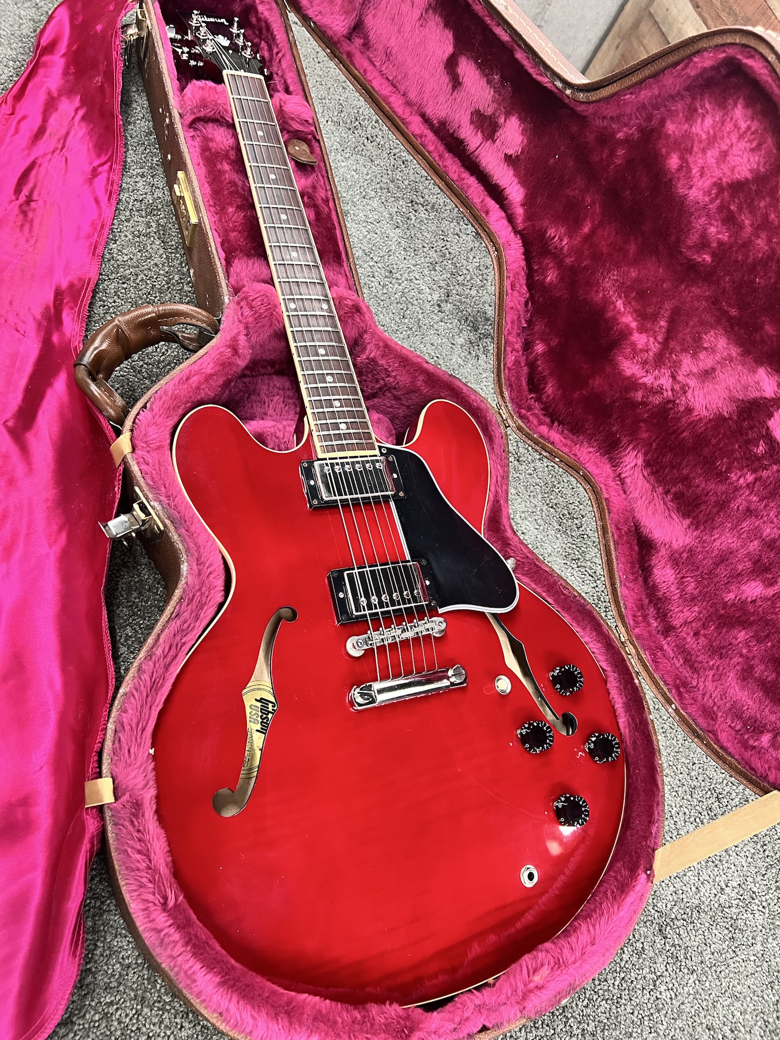 The Timeless Beauty of a 1999 Gibson ES-335