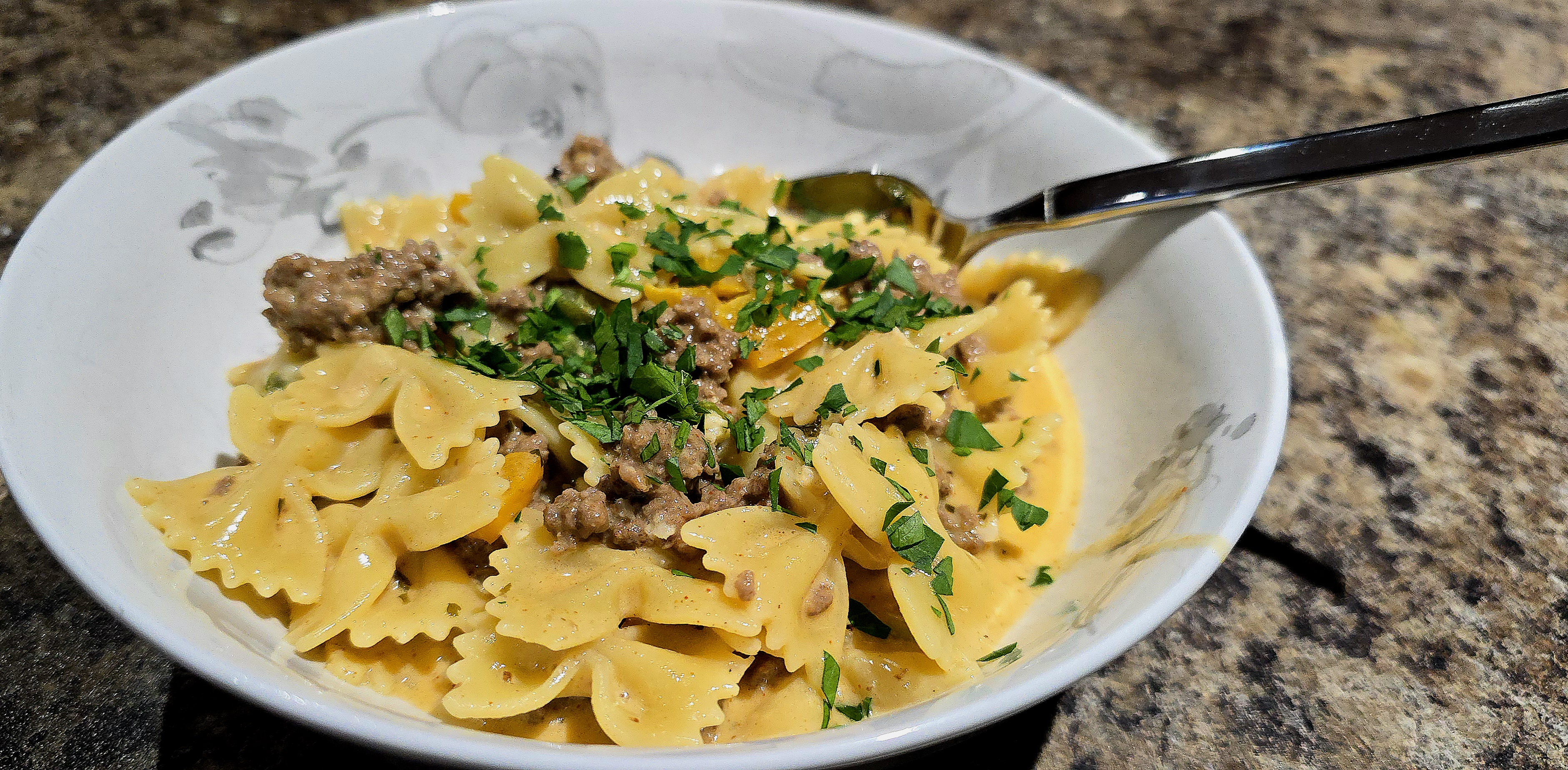 Delicious Cheddar Beef Farfalle Recipe to Try