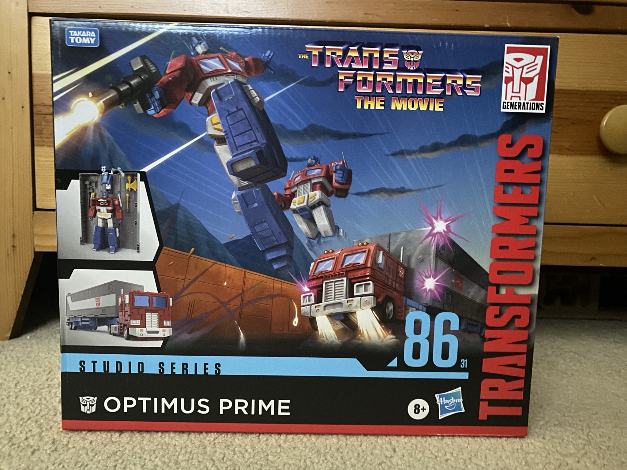 Unboxing the Studio Series 86 Optimus Prime Packaging