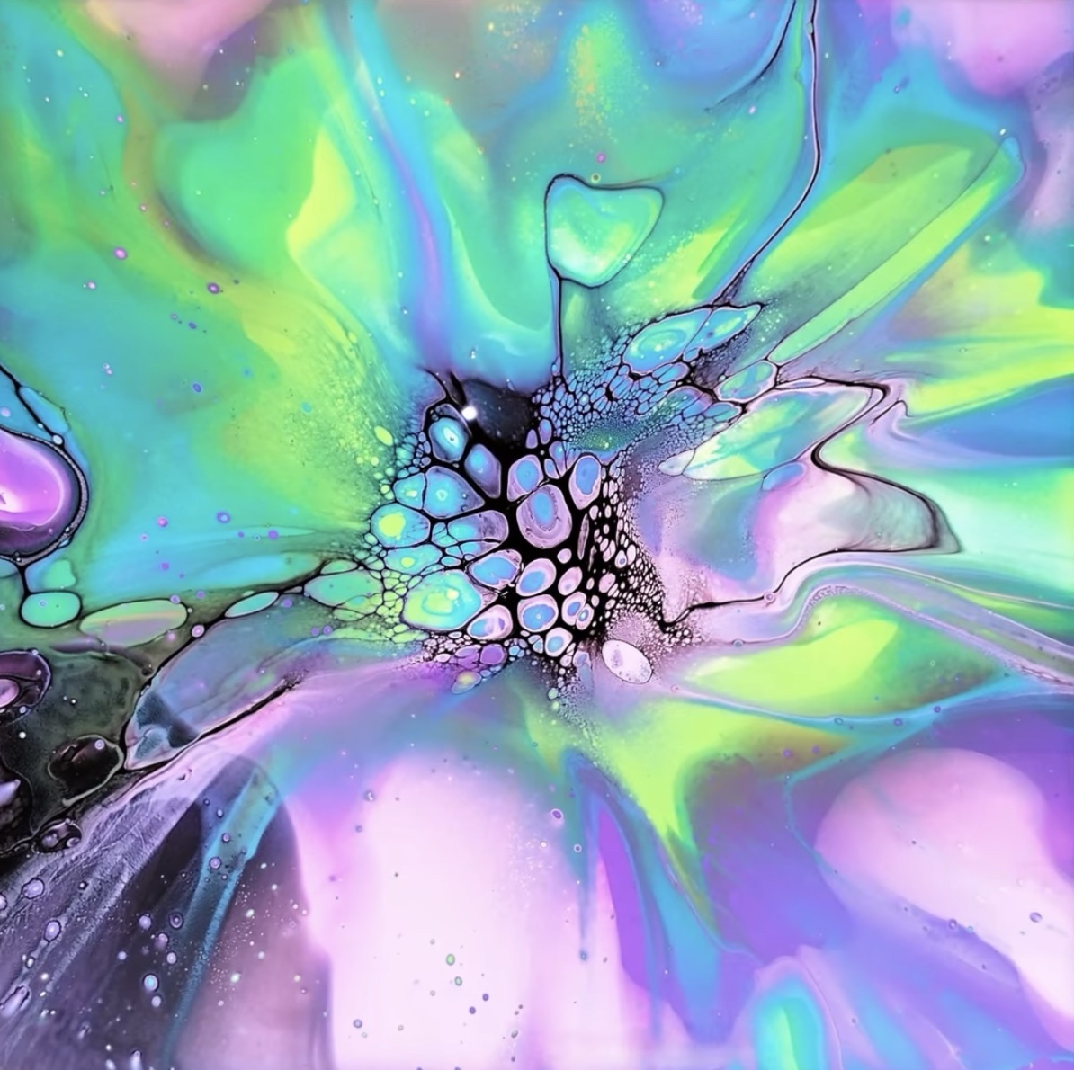 Stunning Fluid Art Creations