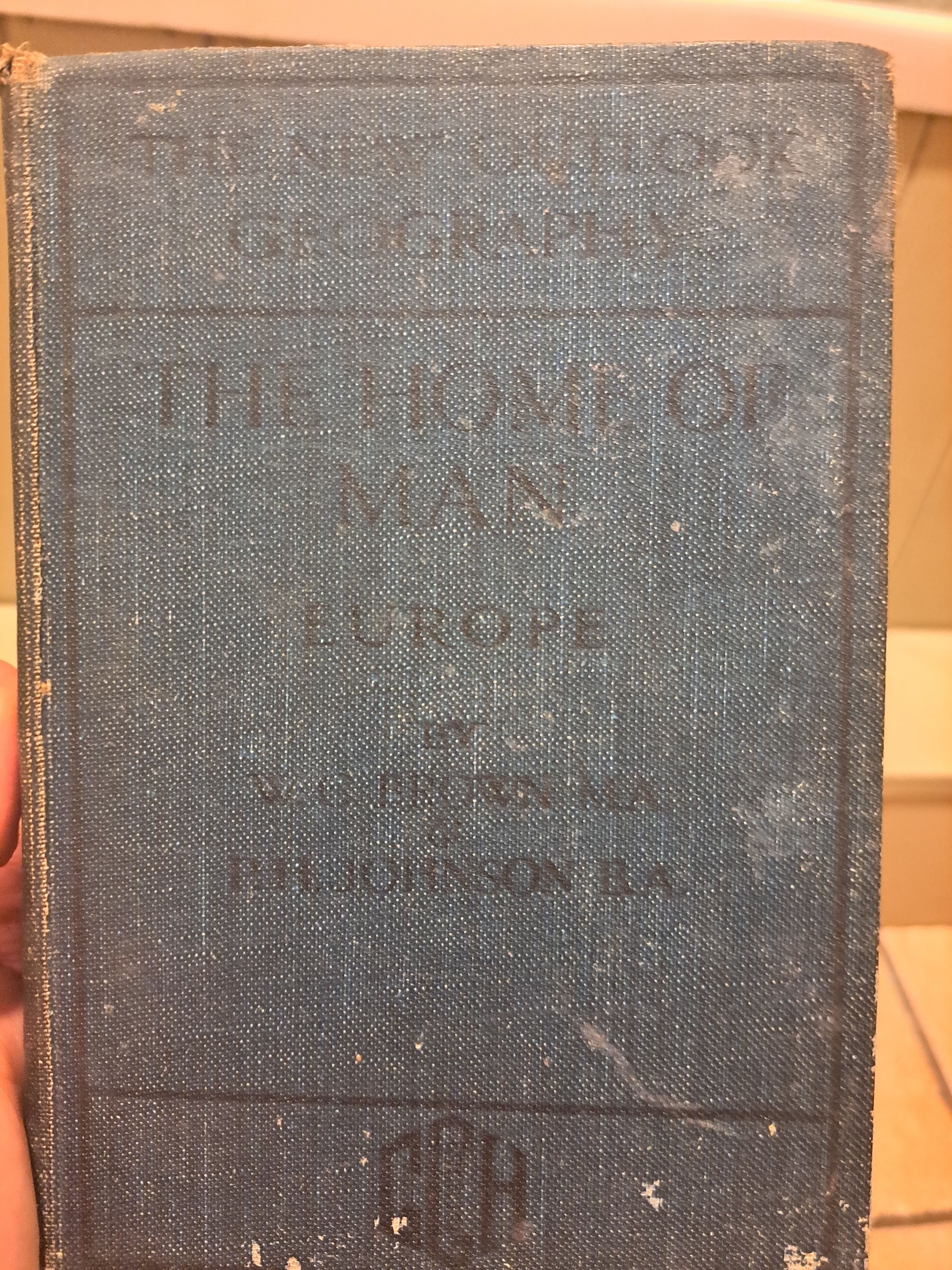 A glimpse into the past: European atlas from 1923