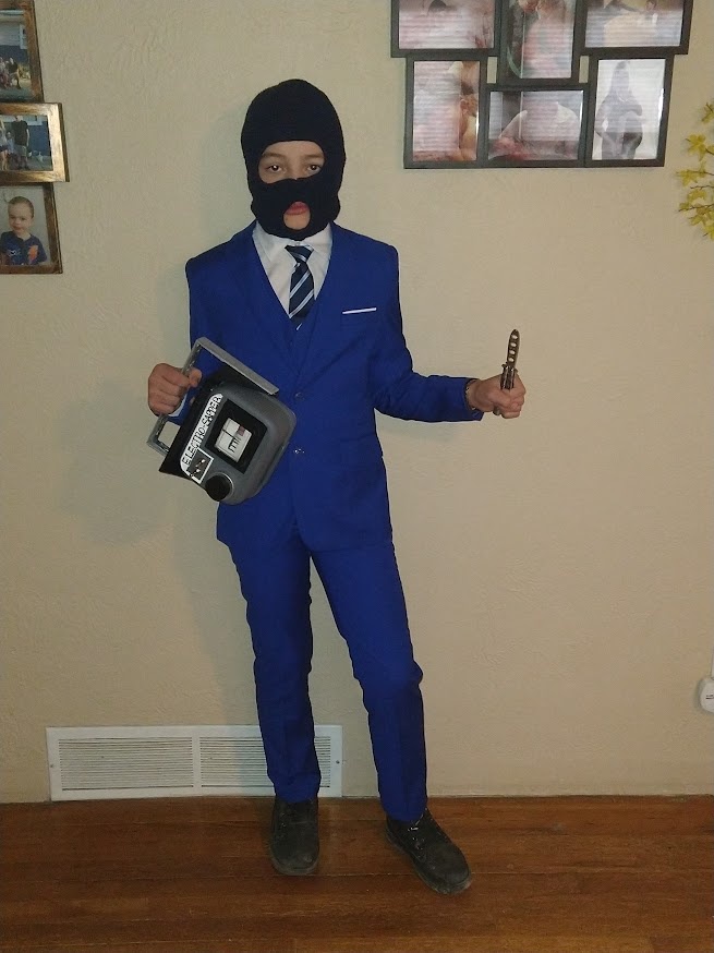 Kiddo's Aspiration: Becoming a Spy This Halloween