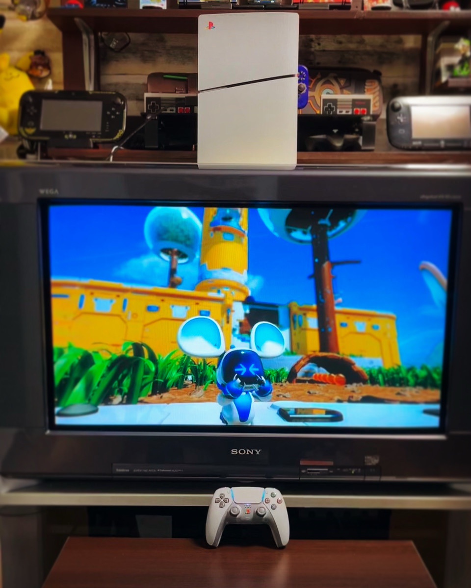 Celebrating 30 Years of PS5 with a Nostalgic 20-Year-Old Sony TV