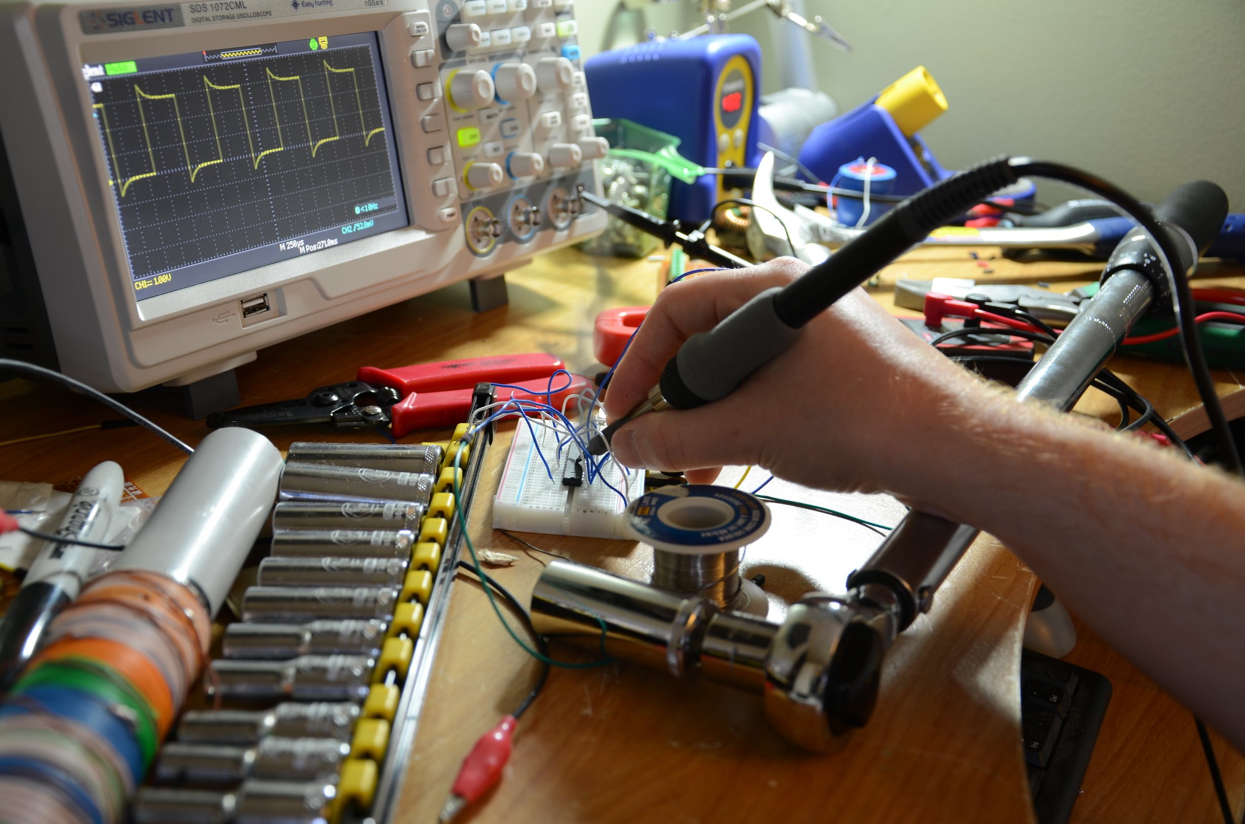 *RANT WARNING* Here's why Radio Shack stopped selling electronic components.