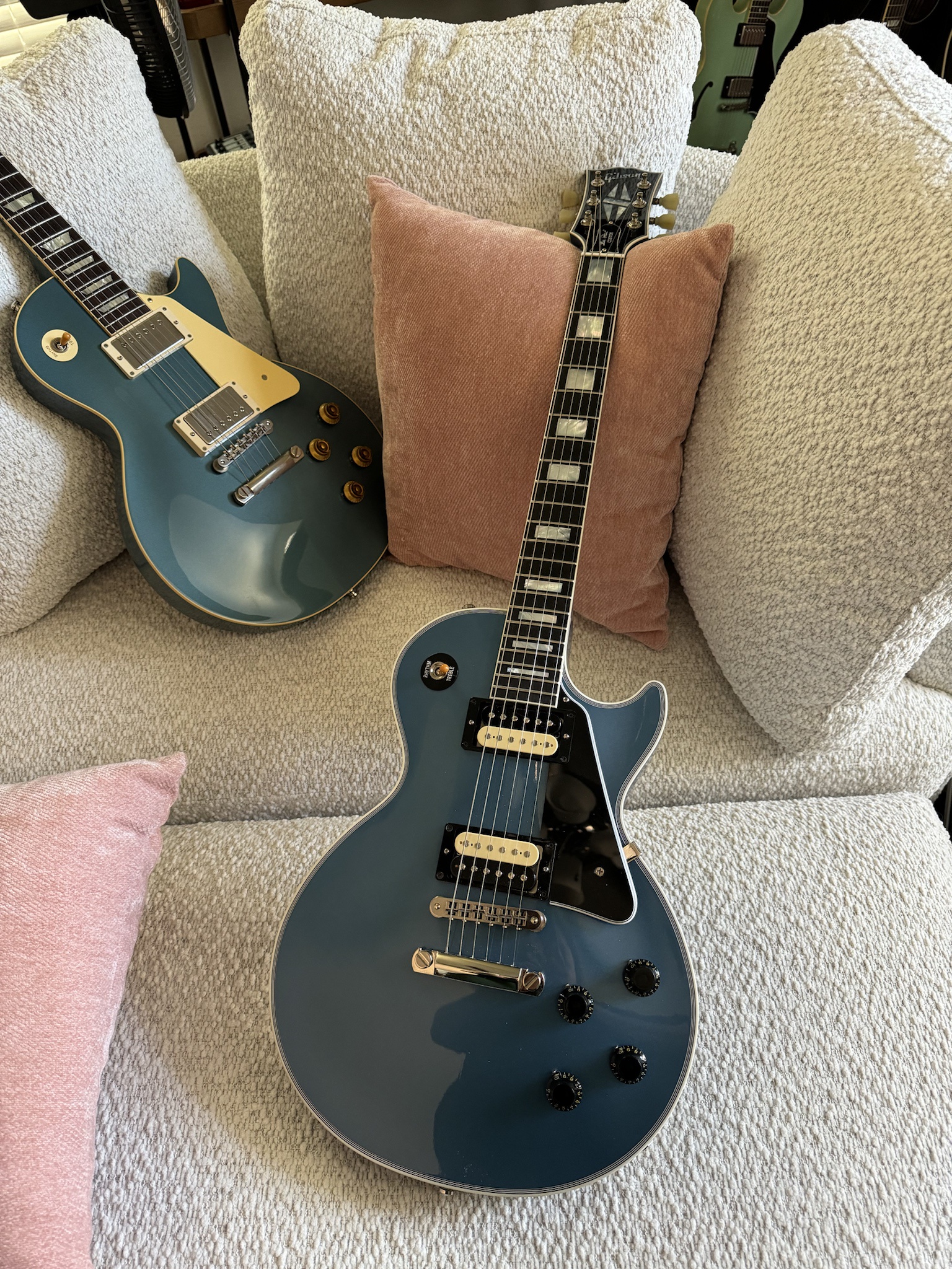 The Alluring Charm of Pelham Blue Gibson Les Pauls