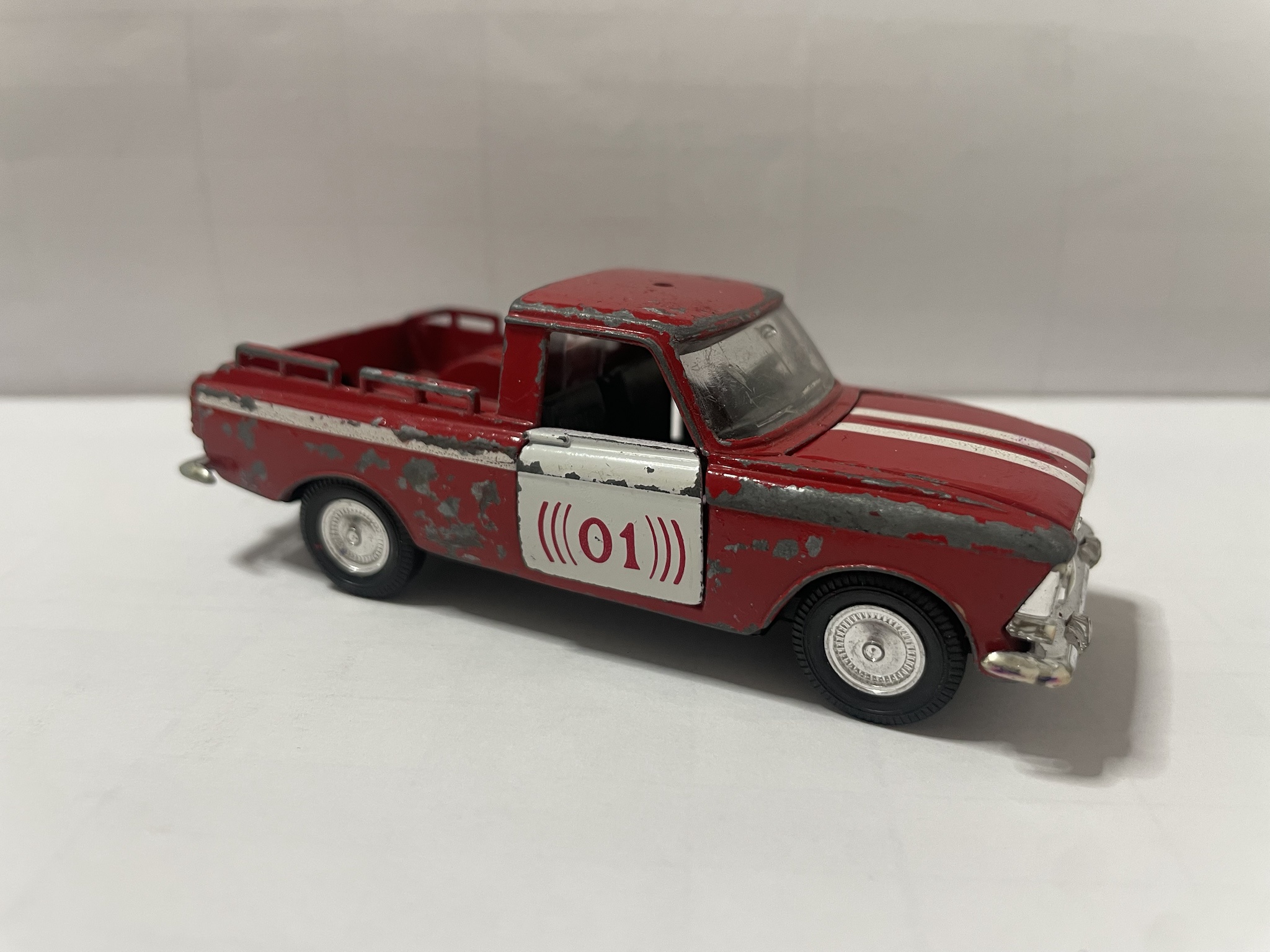 Moskvitch 408 Pickup: A Unique 1/43 Model from Radon