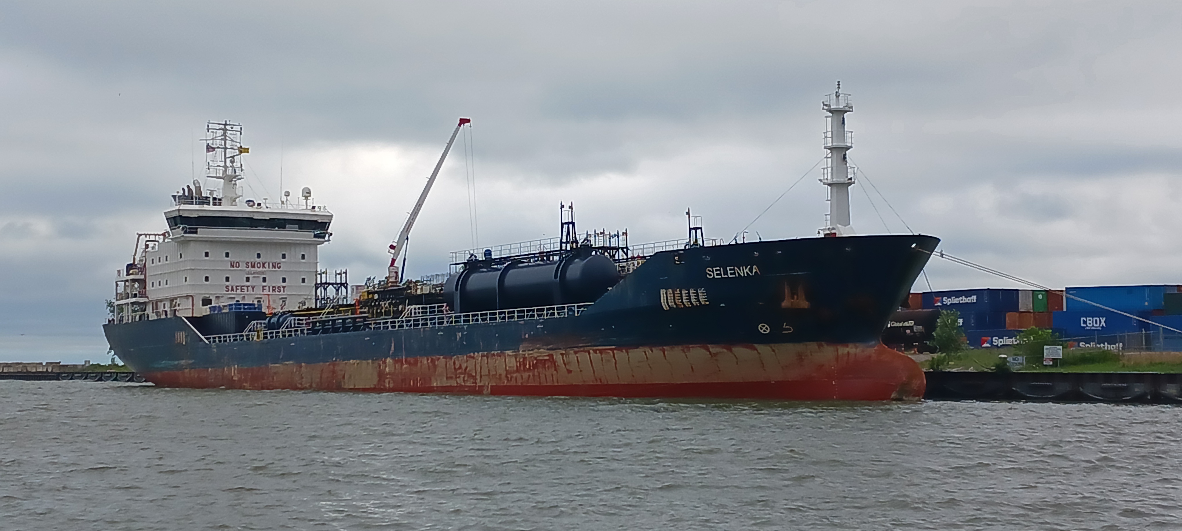 Introducing the Oil Tanker Selenika!