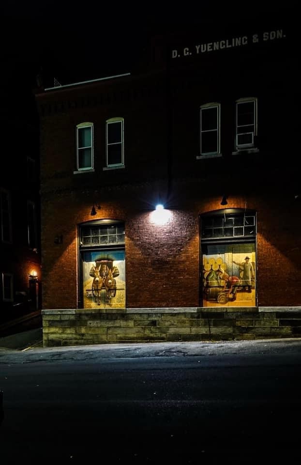 Stunning Murals That Transform Spaces