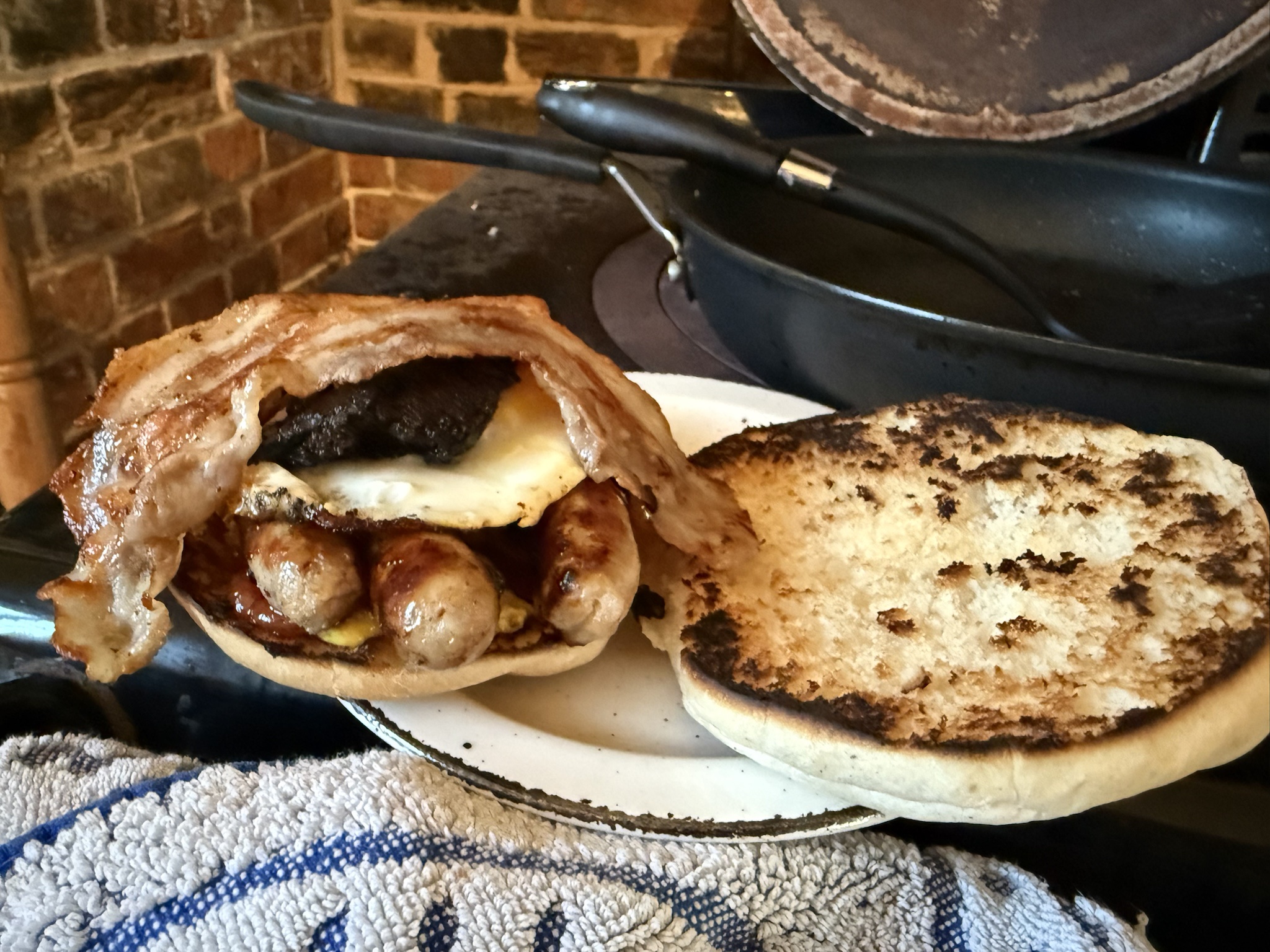 Previewing the New Food Van: The Full English UFO Burger!