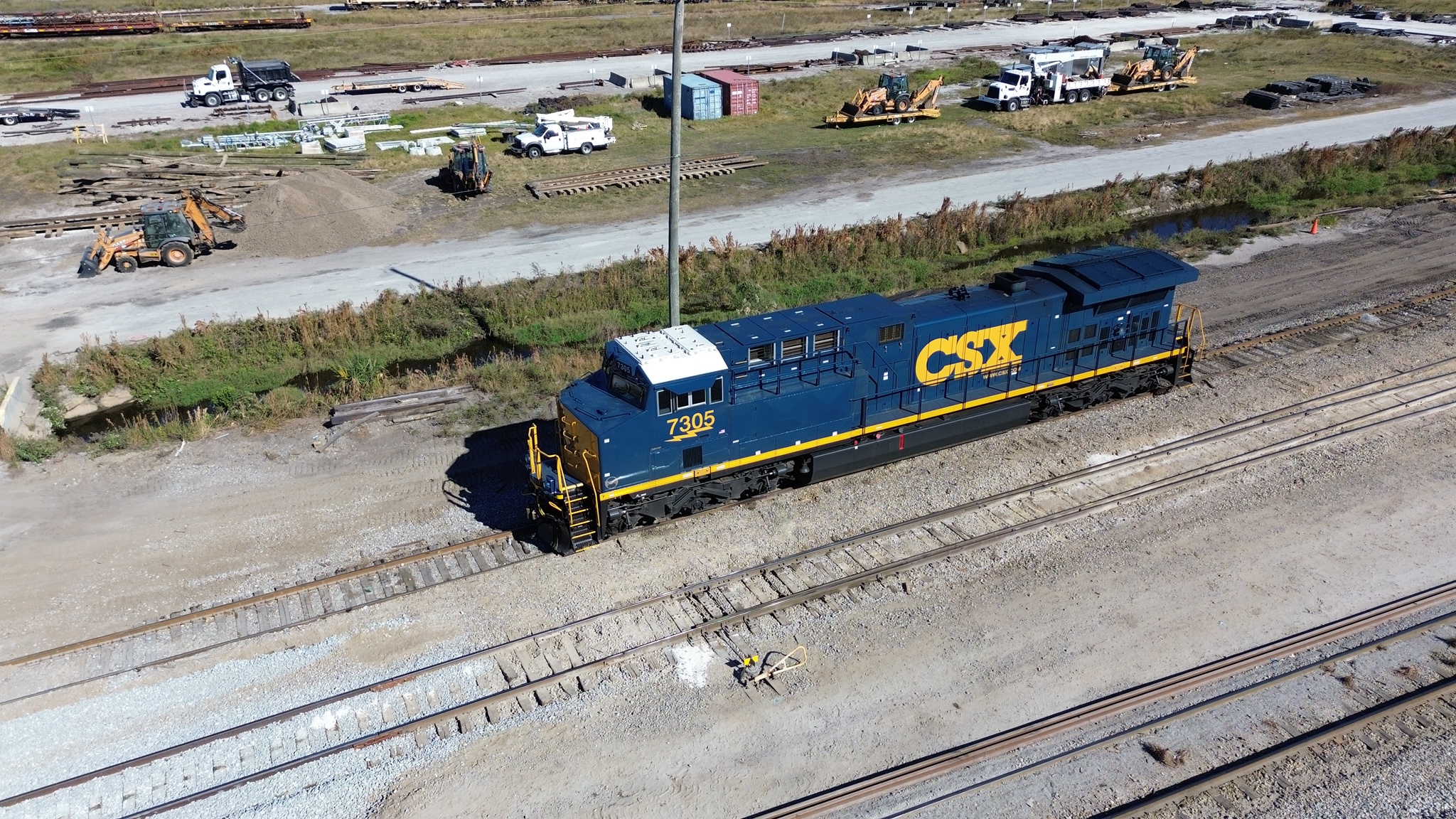 Spotting the mighty CSX 7305