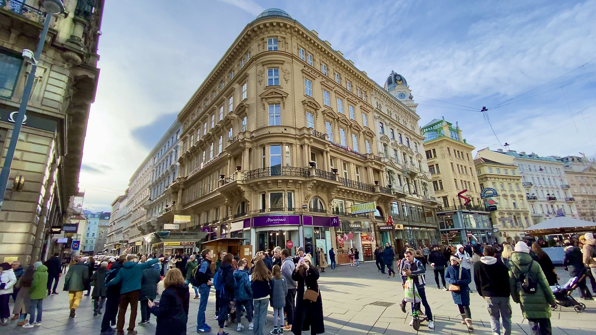 Exploring the Majestic Stephansplatz in Vienna