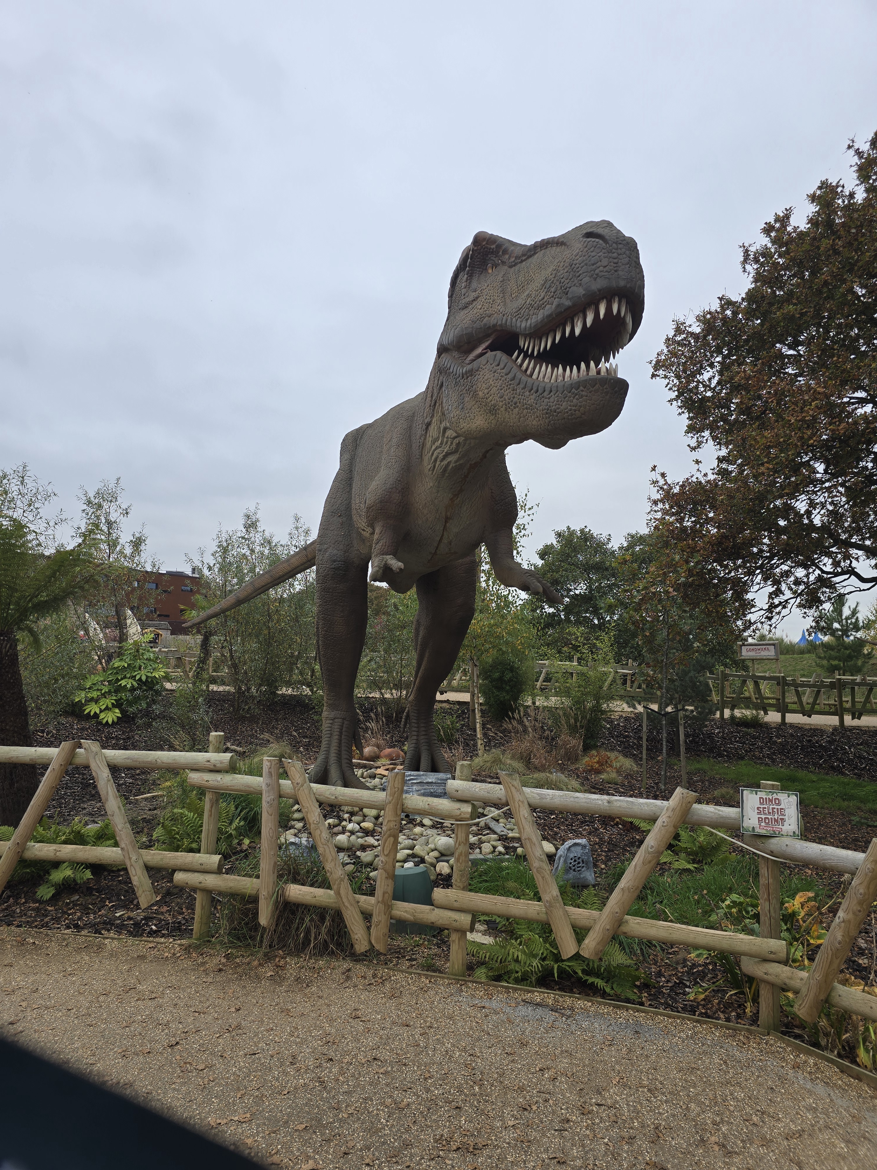 The majestic life-sized dinosaur roaring at Yorkshire Wildlife Park