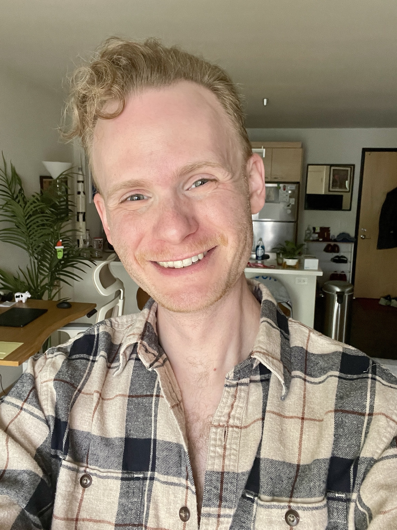 Xmas Selfie: Trying to Brighten Up After My Breakup Last Week… Happy Holidays!