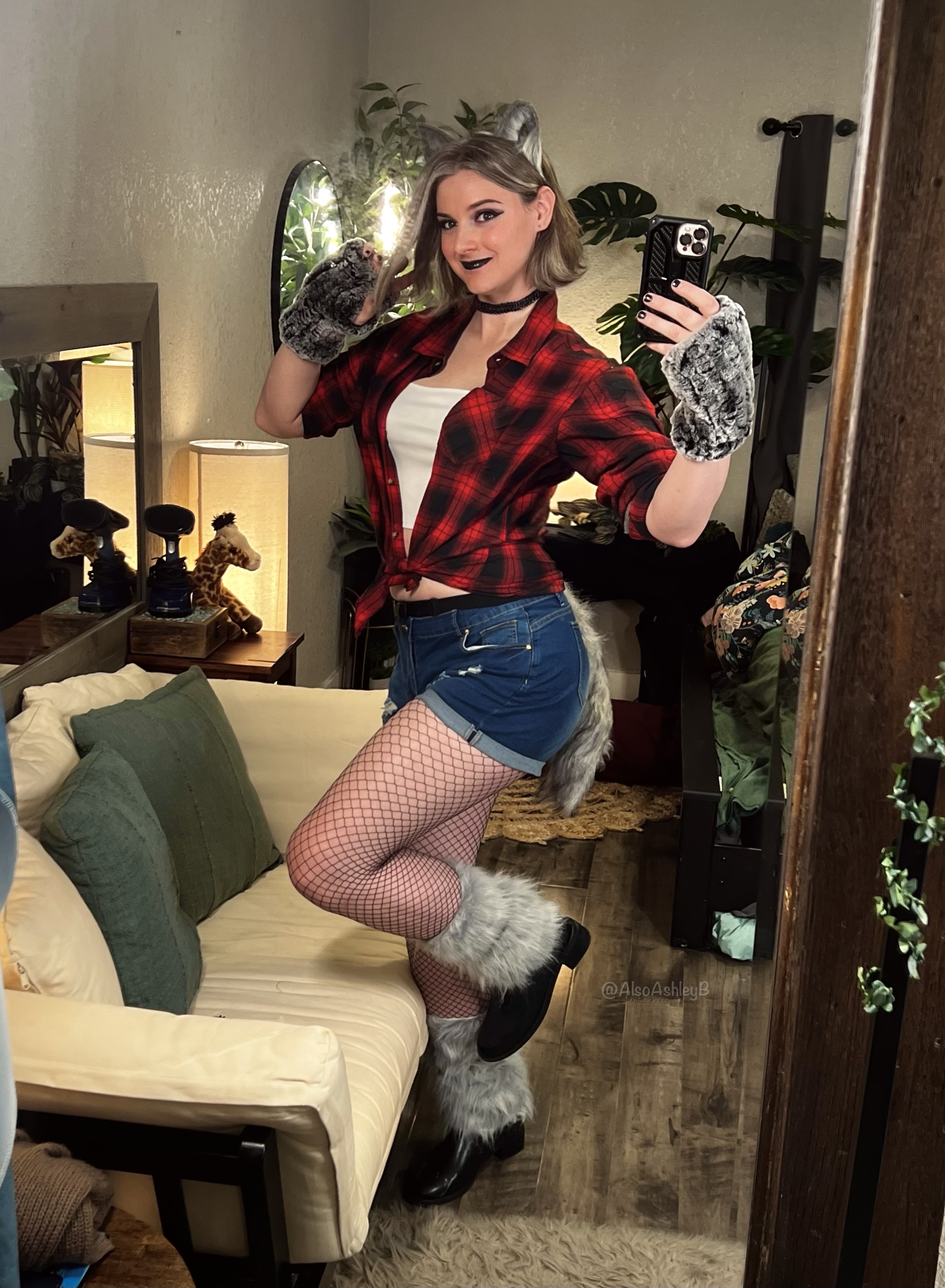 Mid-Transformation: The Alluring Sexy Werewolf Costume