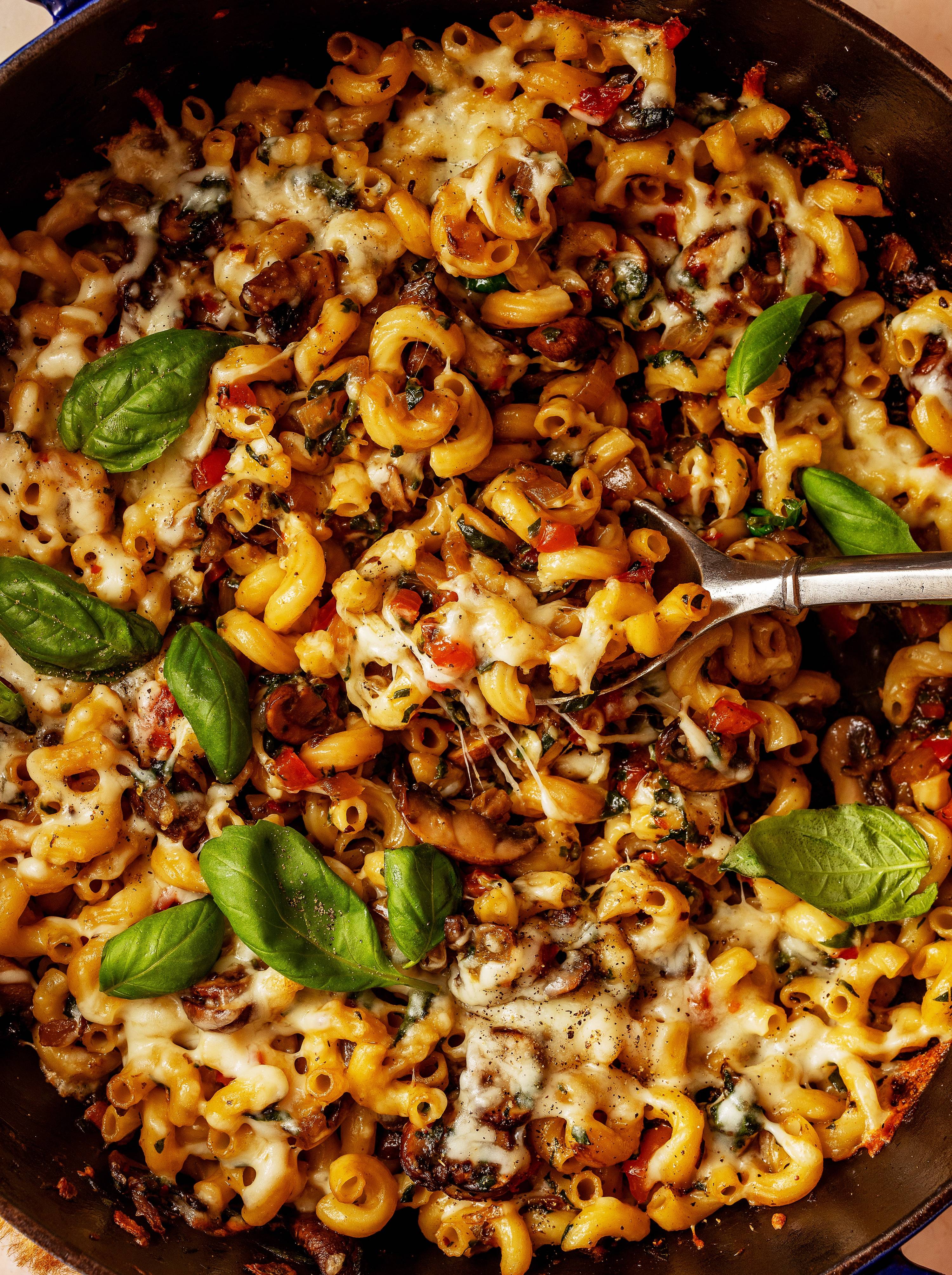 Mouthwatering Cheesy Veggie Pasta Recipe!