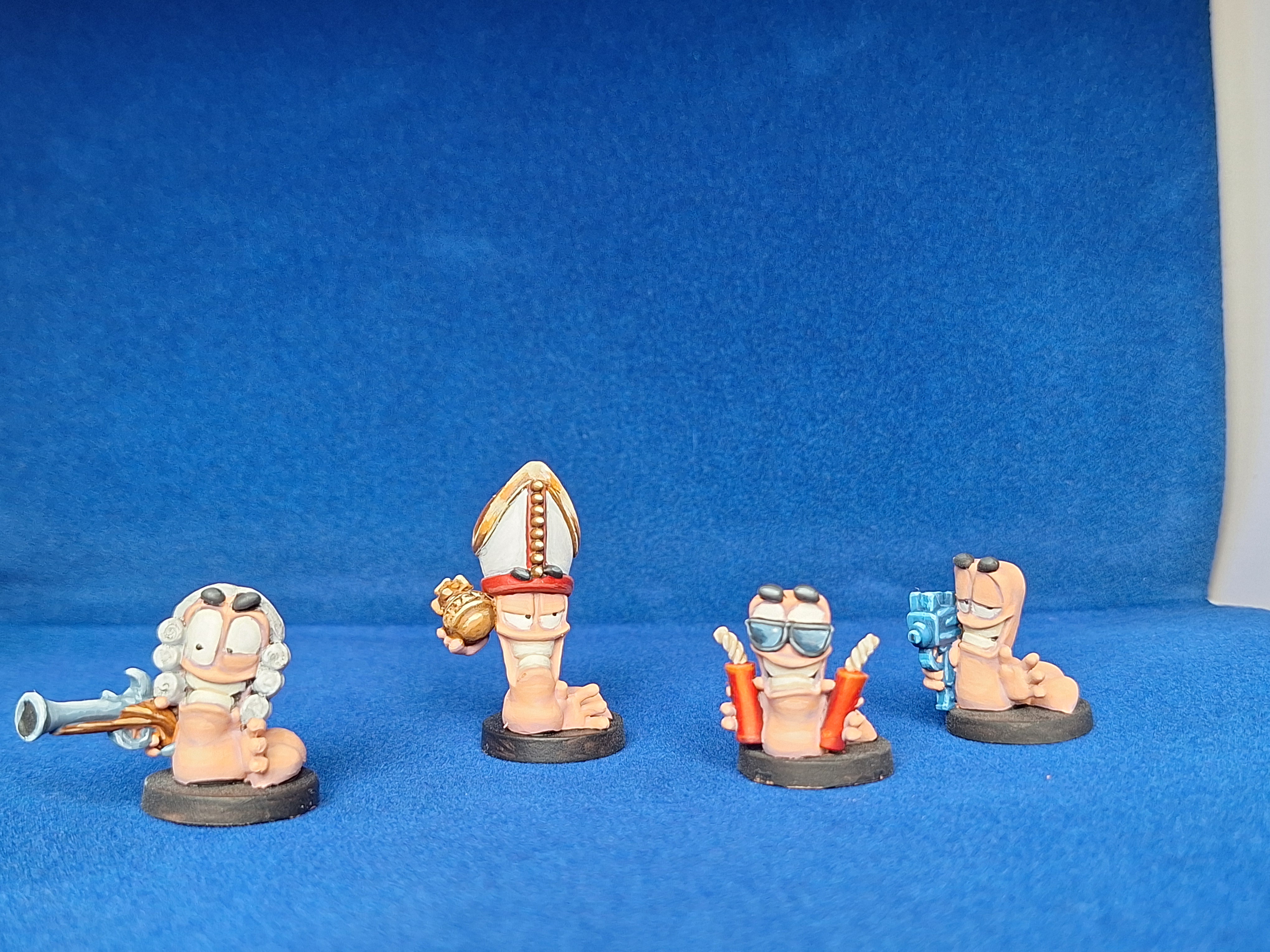 Worms: The Collector's Edition Board Game with All Worms Painted
