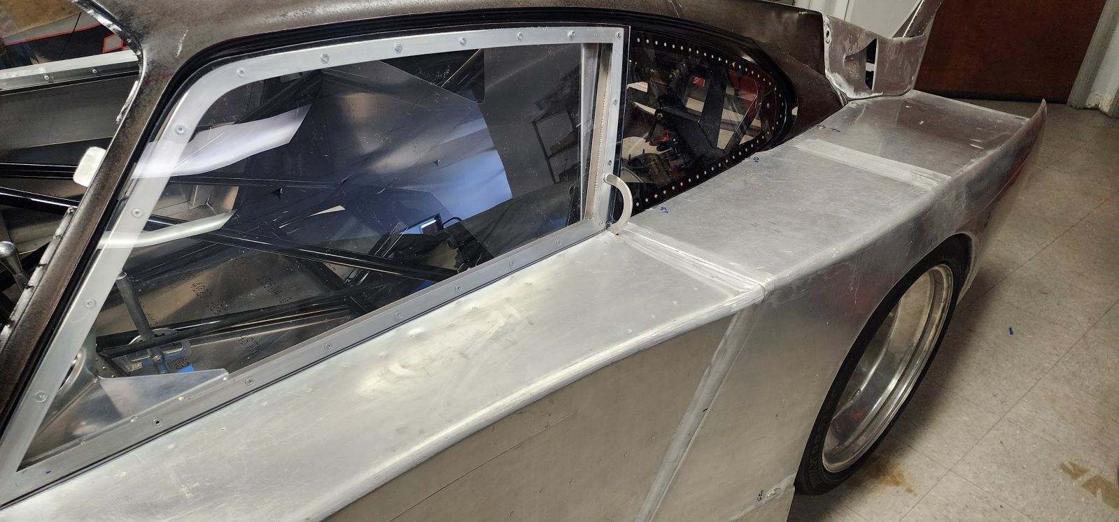 Progress Update: More Work on the 935-84 Fabcar - Windows Installed!