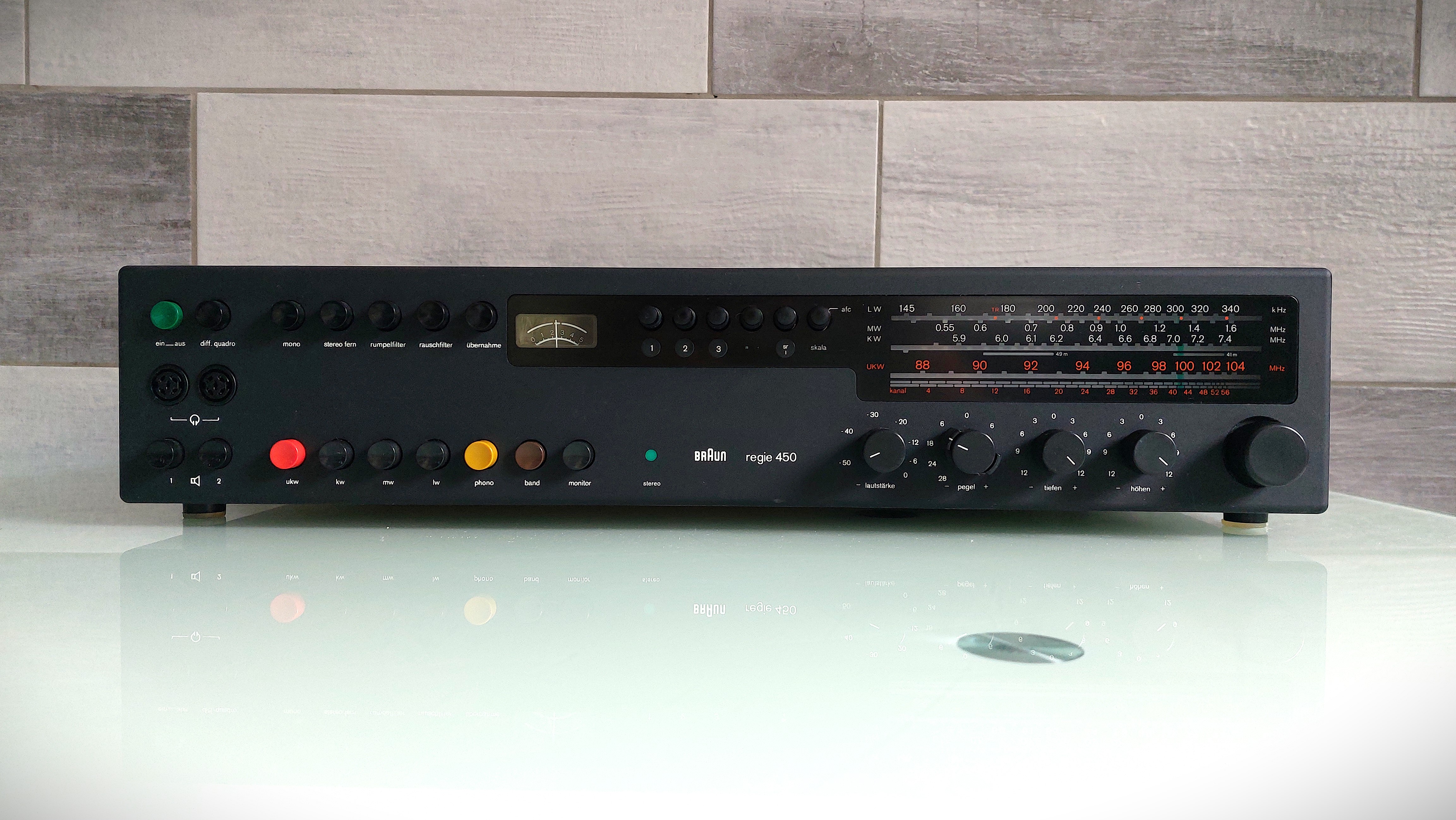 Vintage Braun Regie 450 Receiver: A Piece of History from W Germany (1975-77)