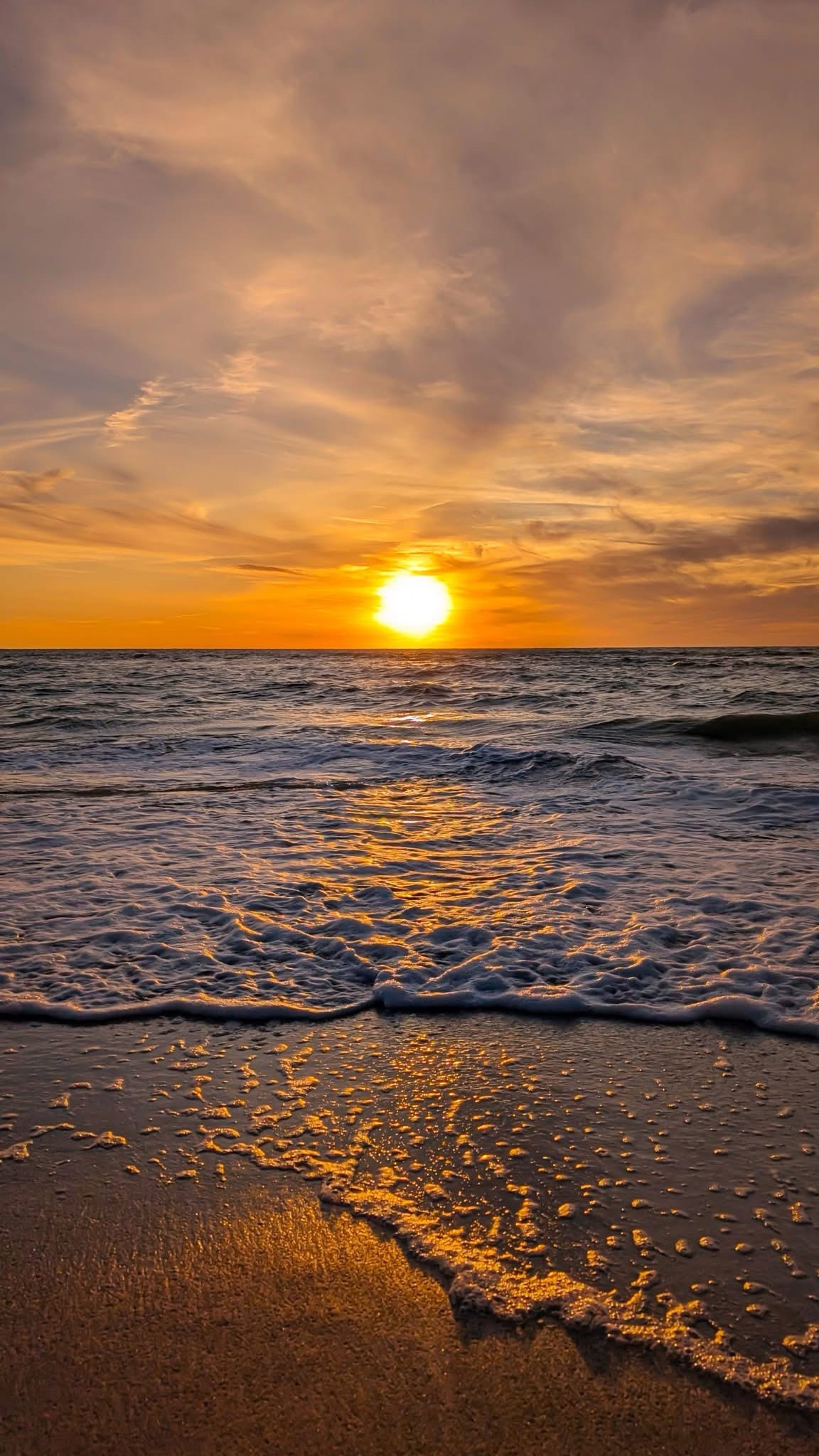 A Breathtaking Sunset: Nature's Canvas