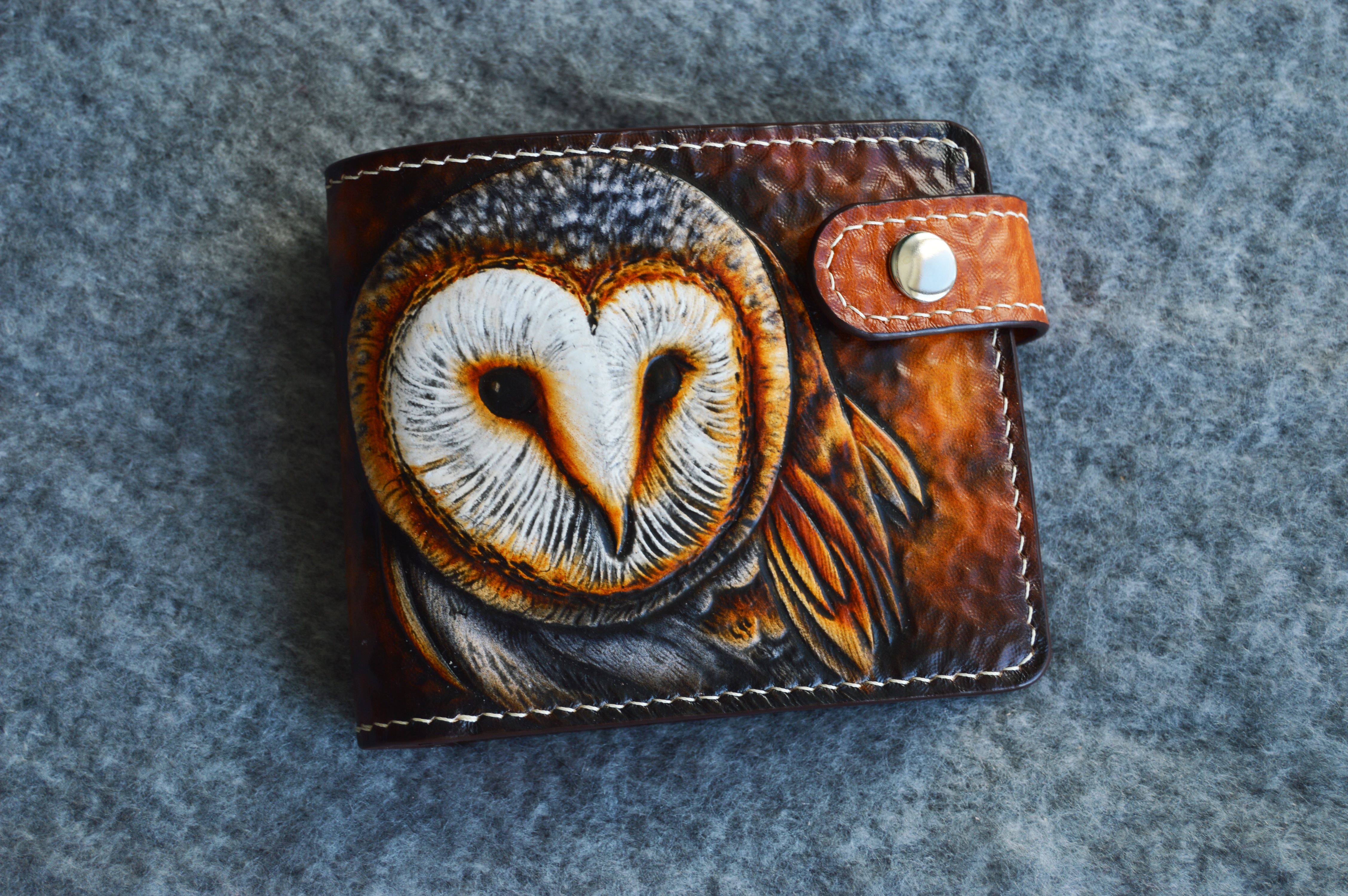 Introducing the Barnowl: A Handcrafted Bifold Wallet
